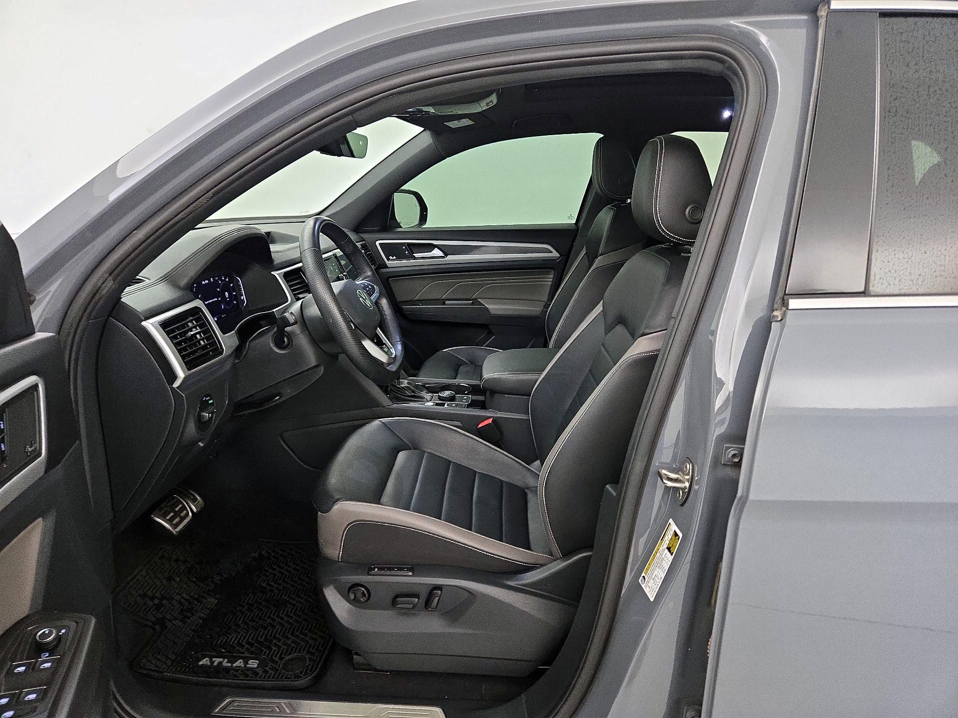 Thumbnail: 2023 Volkswagen Atlas - 11