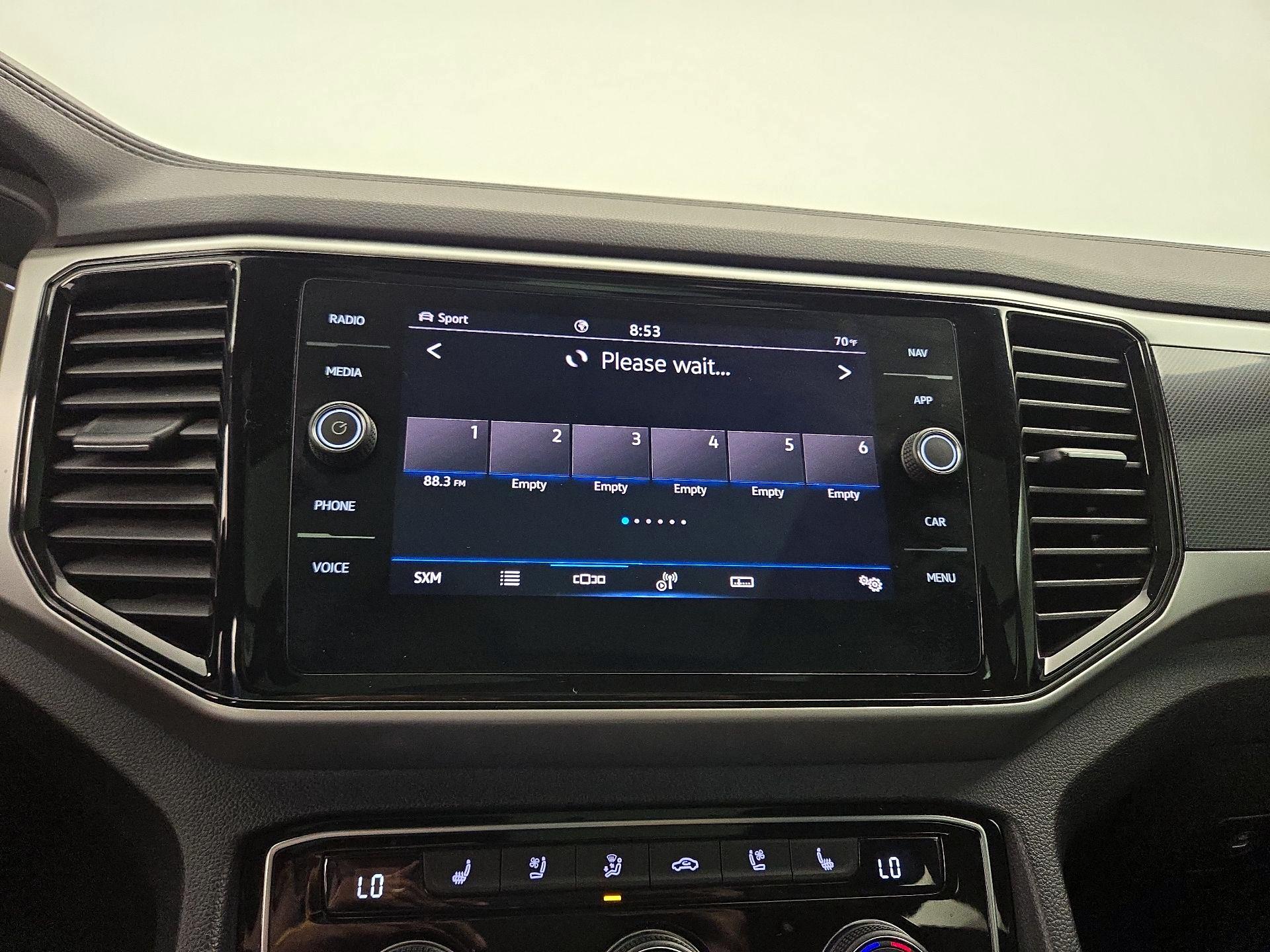 Thumbnail: 2023 Volkswagen Atlas - 16