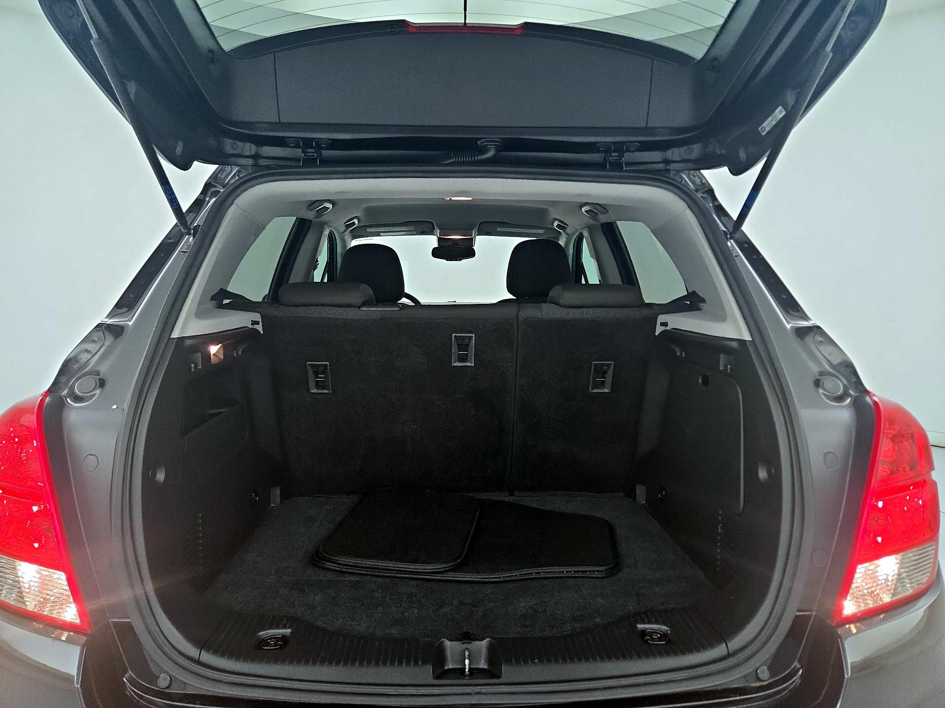 Thumbnail: 2021 Chevrolet Trax - 20