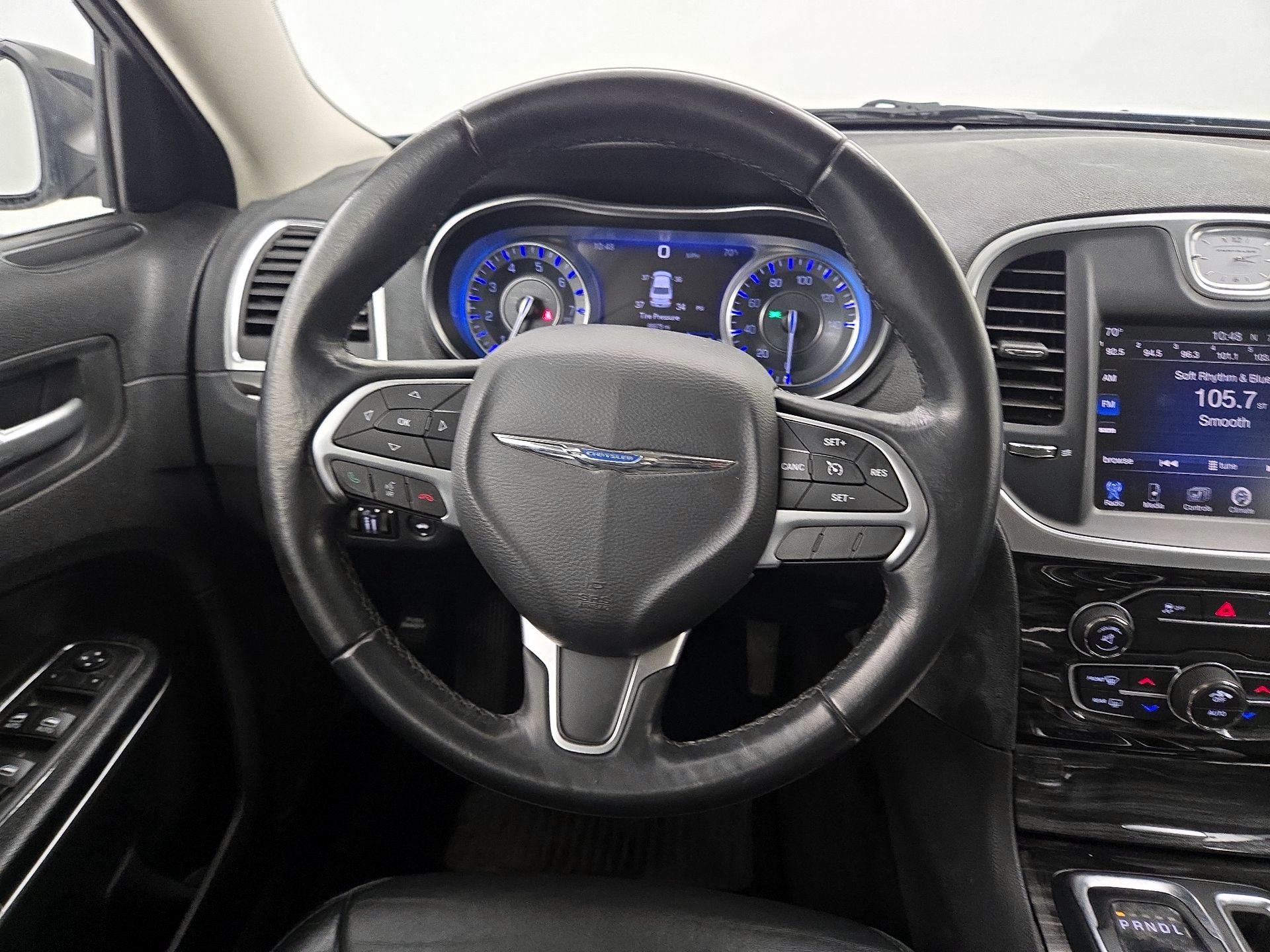 Thumbnail: 2015 Chrysler 300 - 10