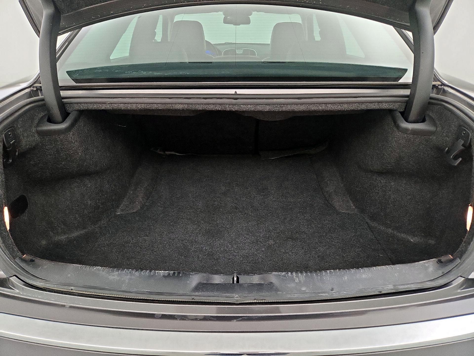 Thumbnail: 2015 Chrysler 300 - 19