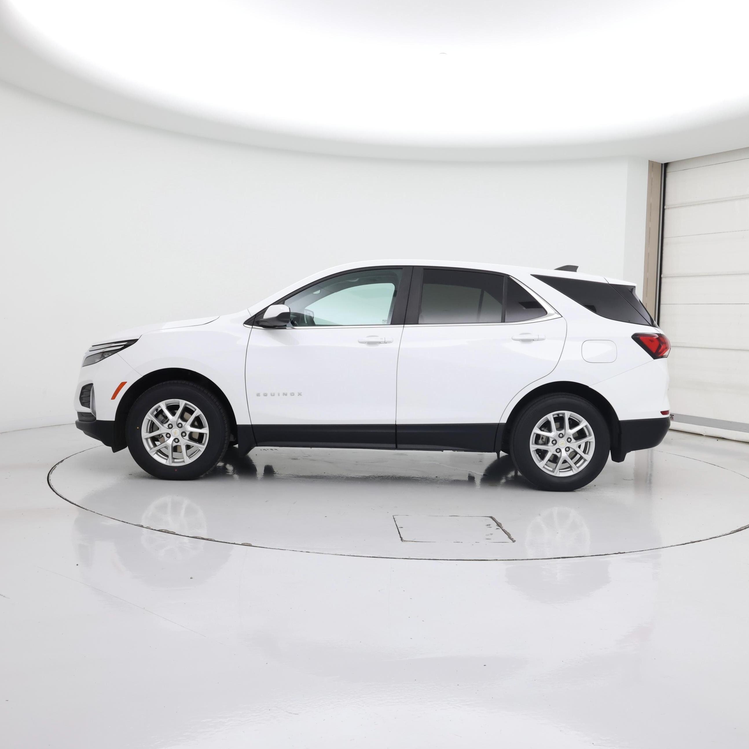 Thumbnail: 2023 Chevrolet Equinox - 3
