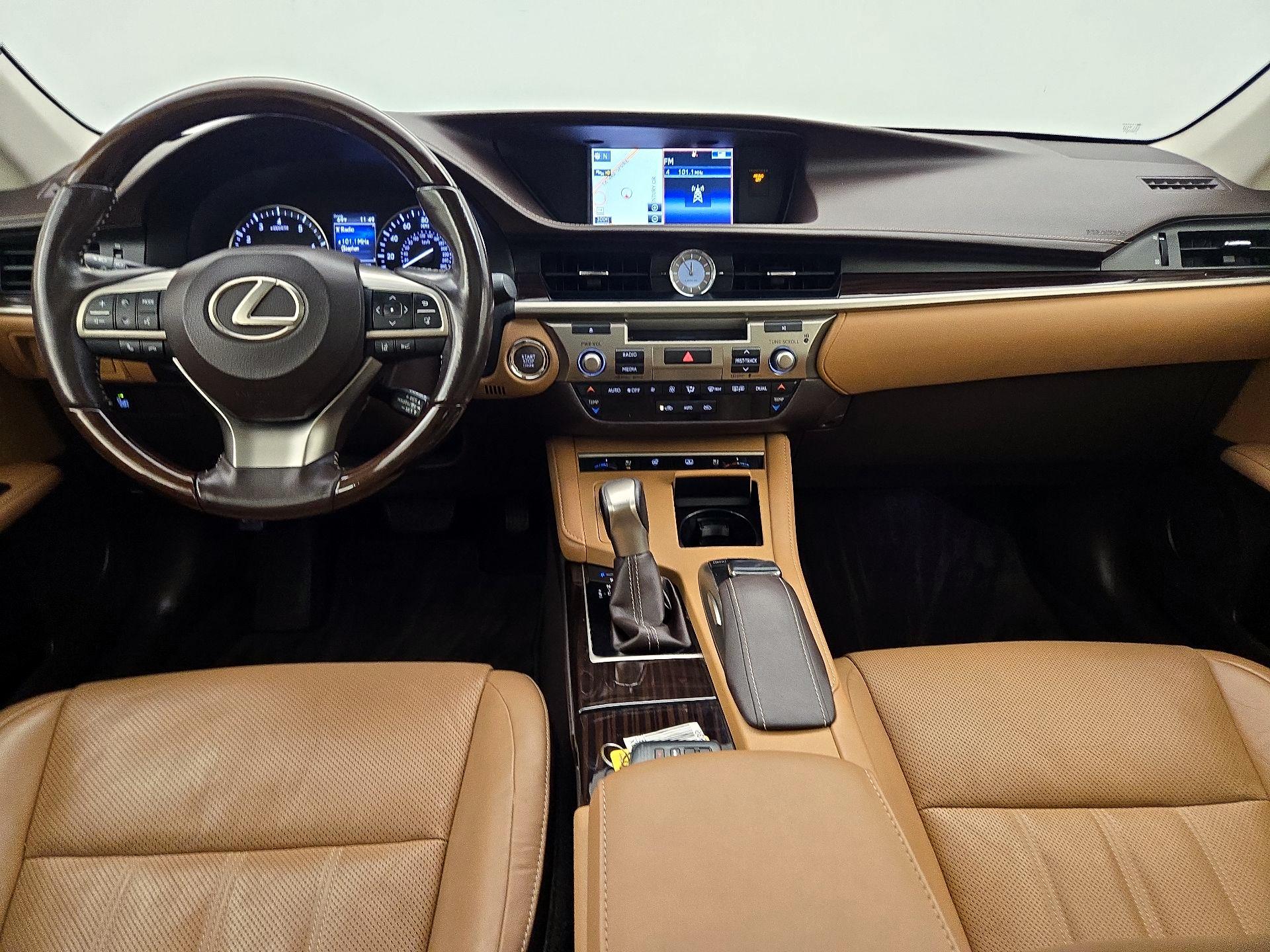 Thumbnail: 2016 Lexus ES - 9