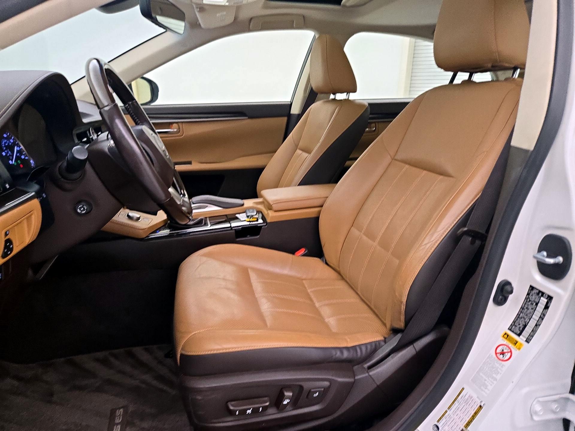 Thumbnail: 2016 Lexus ES - 11