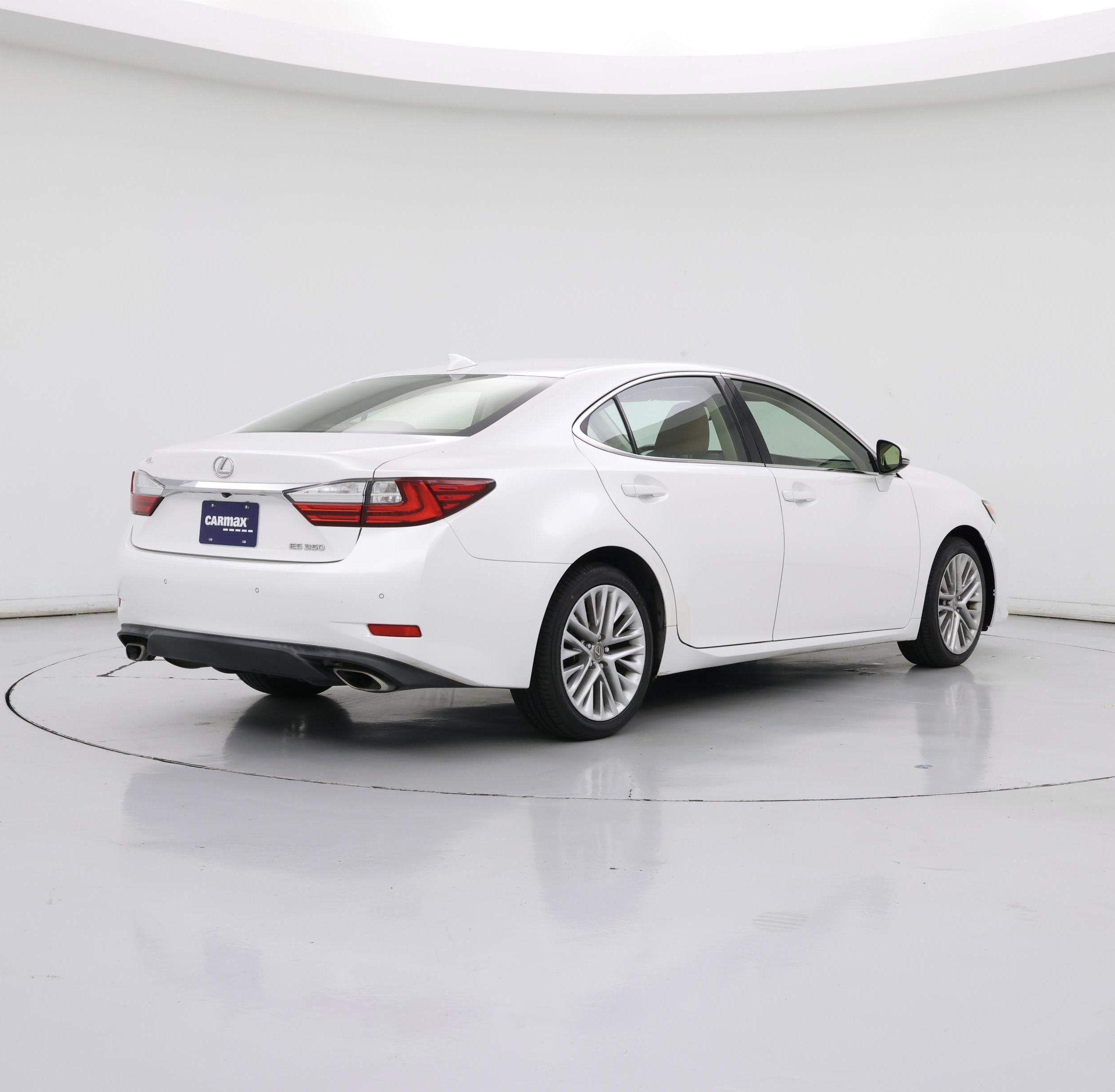 Thumbnail: 2016 Lexus ES - 8