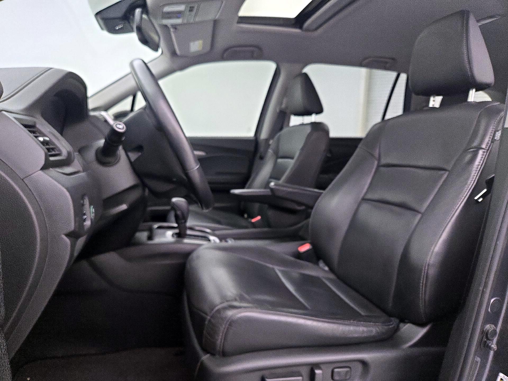 Thumbnail: 2017 Honda Pilot - 11