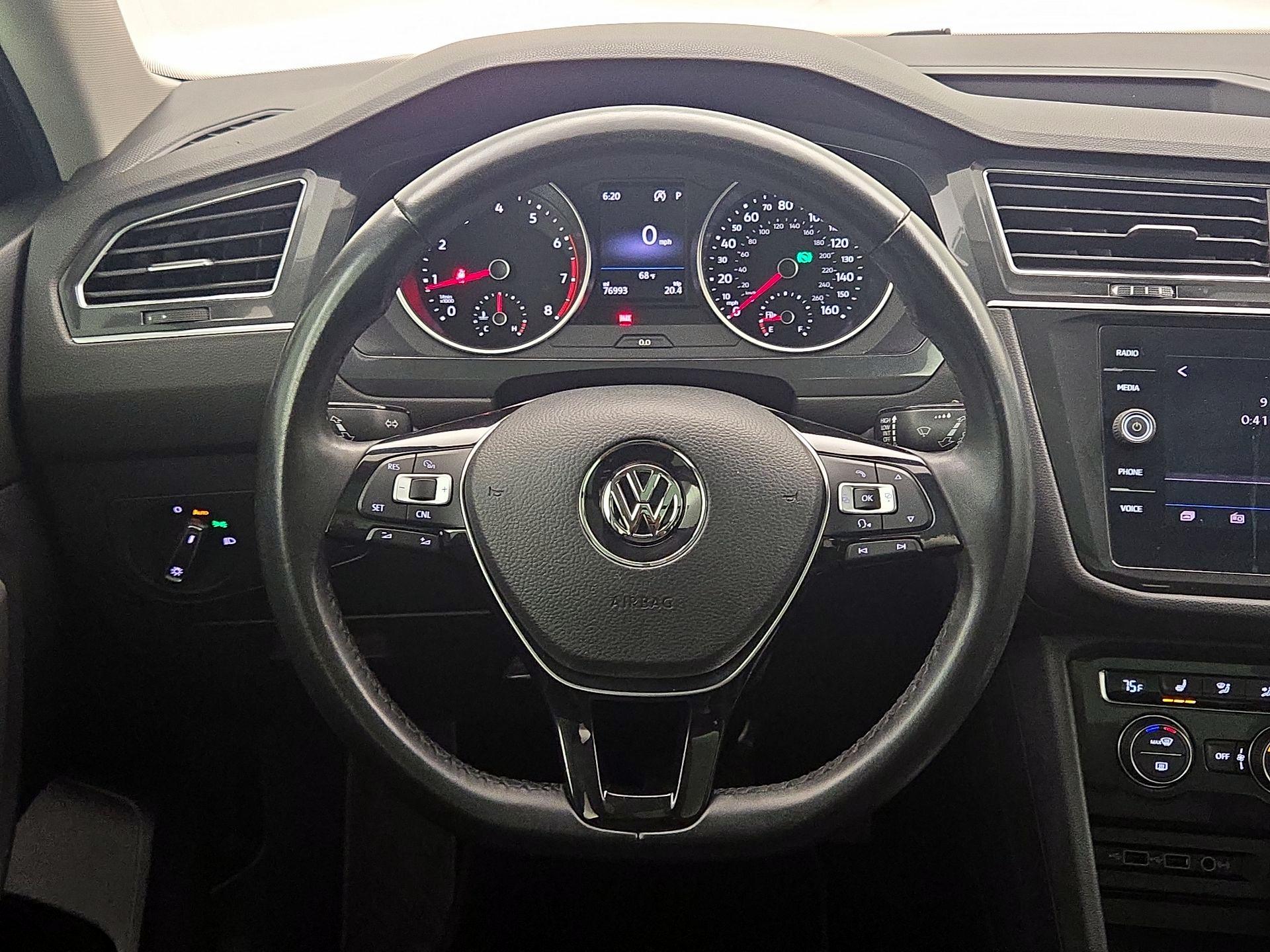 Thumbnail: 2018 Volkswagen Tiguan - 10