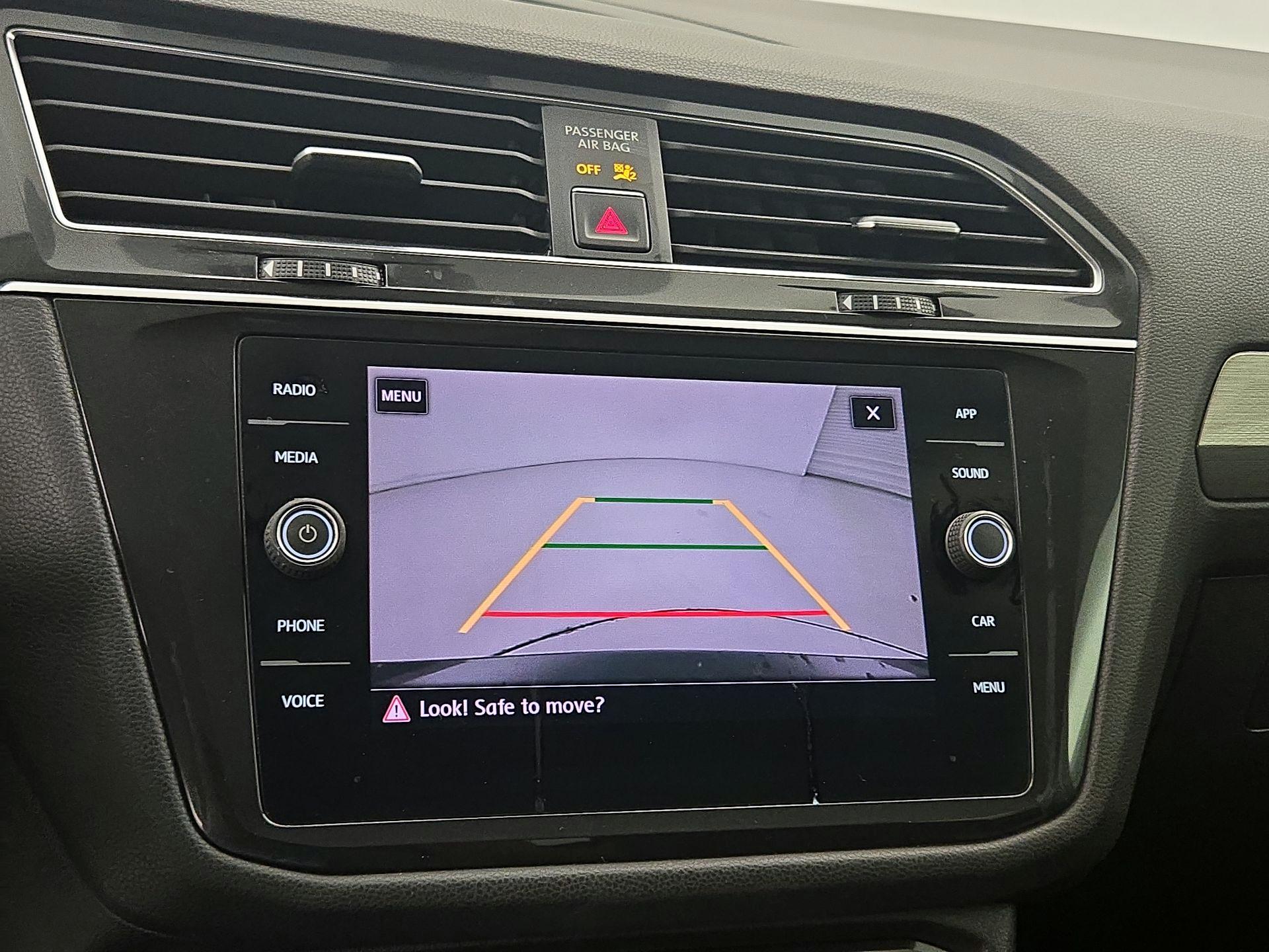 Thumbnail: 2018 Volkswagen Tiguan - 14
