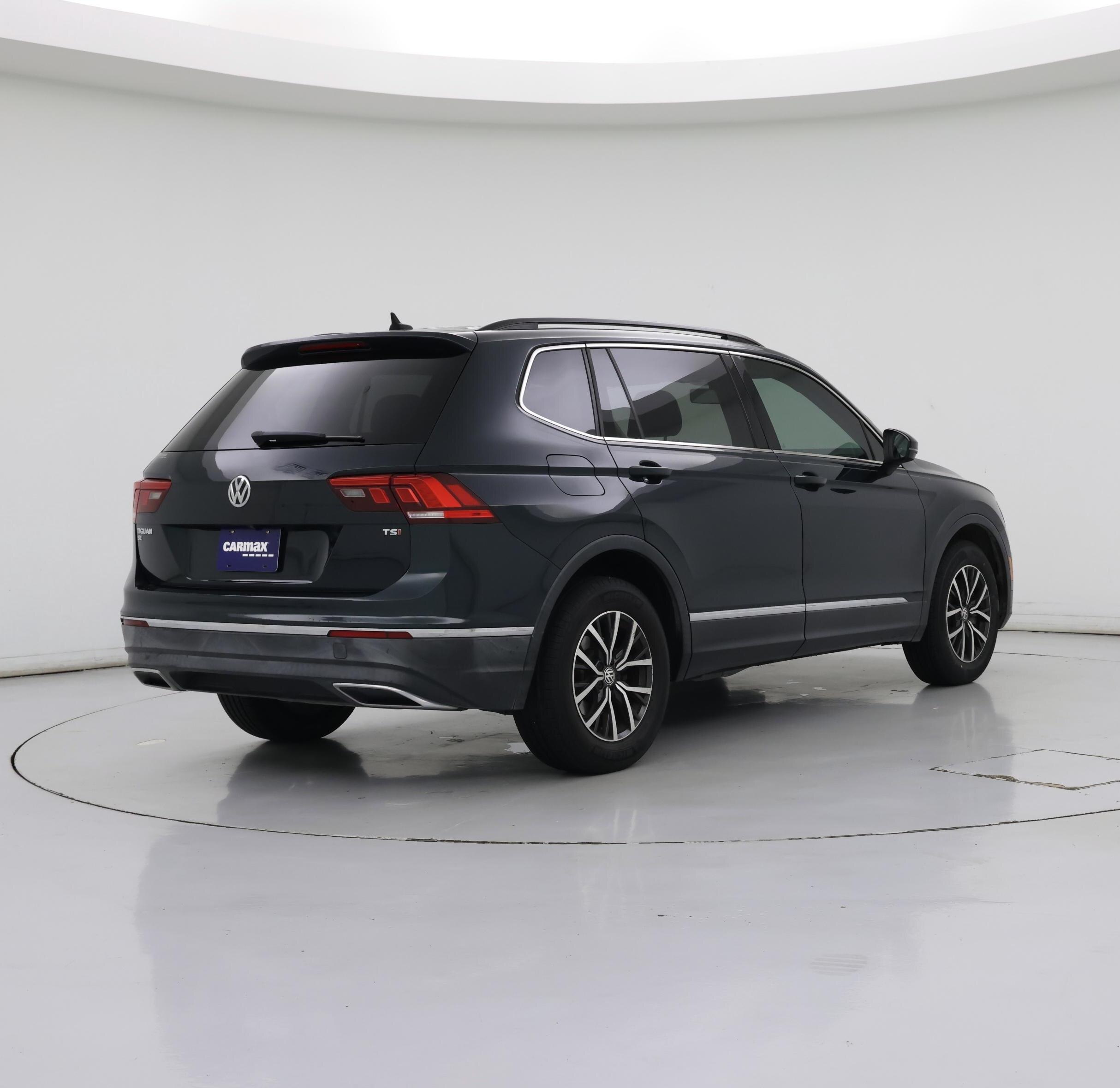 Thumbnail: 2018 Volkswagen Tiguan - 8