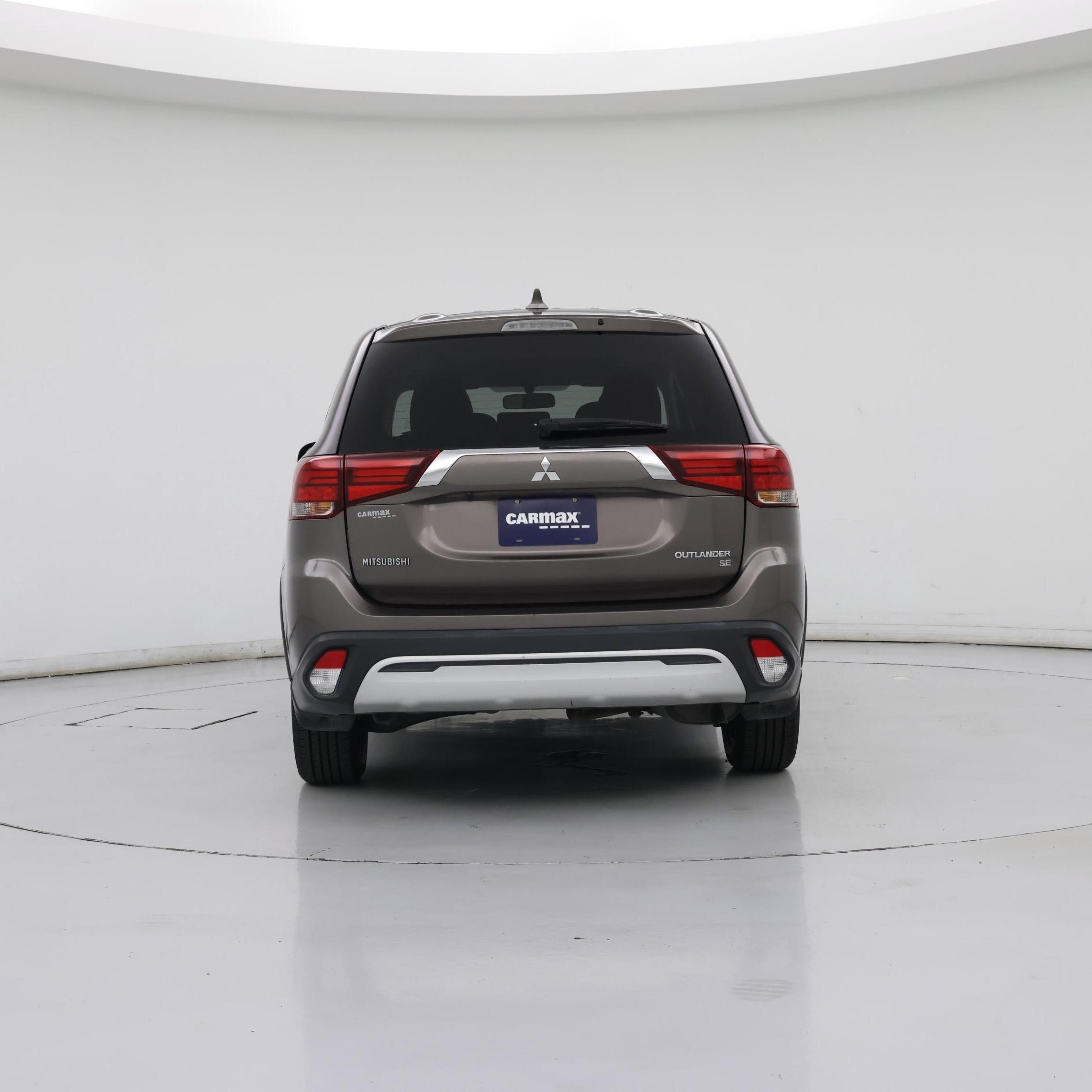 Thumbnail: 2019 Mitsubishi Outlander - 6