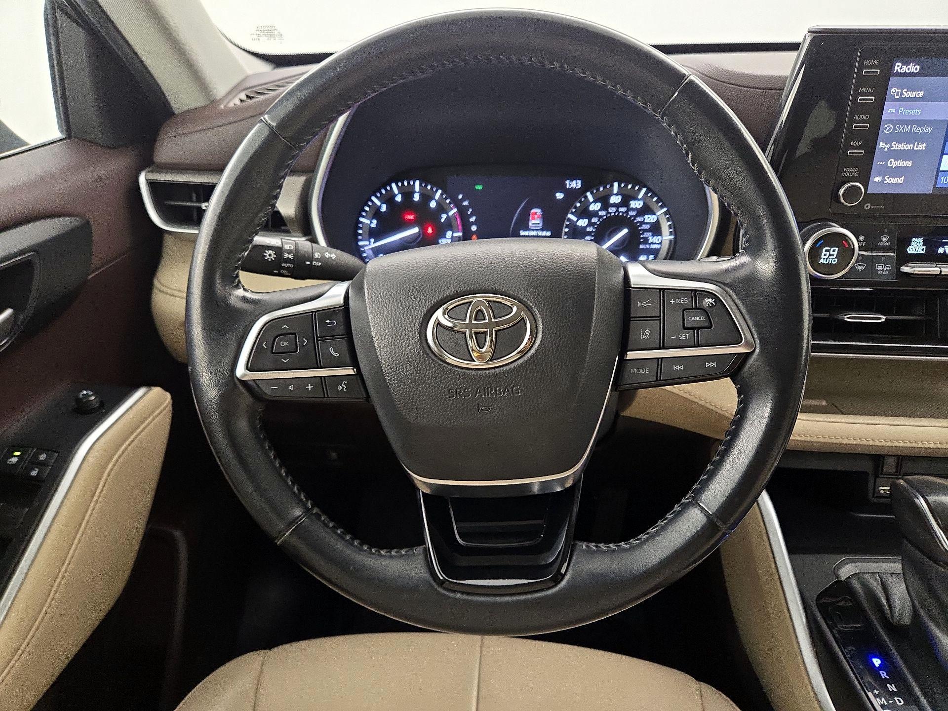 Thumbnail: 2020 Toyota Highlander - 10