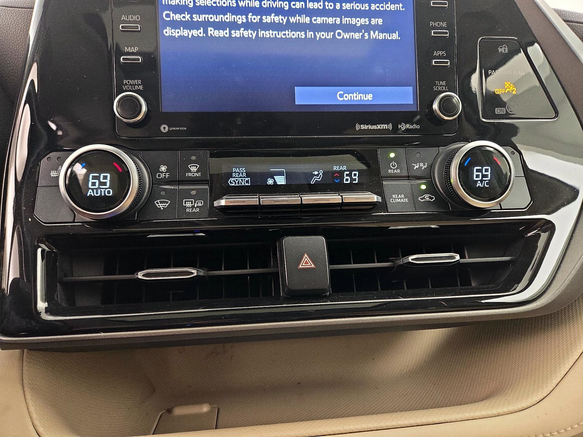 Thumbnail: 2020 Toyota Highlander - 16
