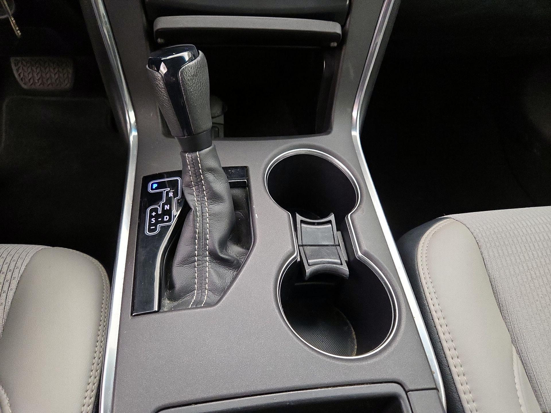 Thumbnail: 2016 Toyota Camry - 17