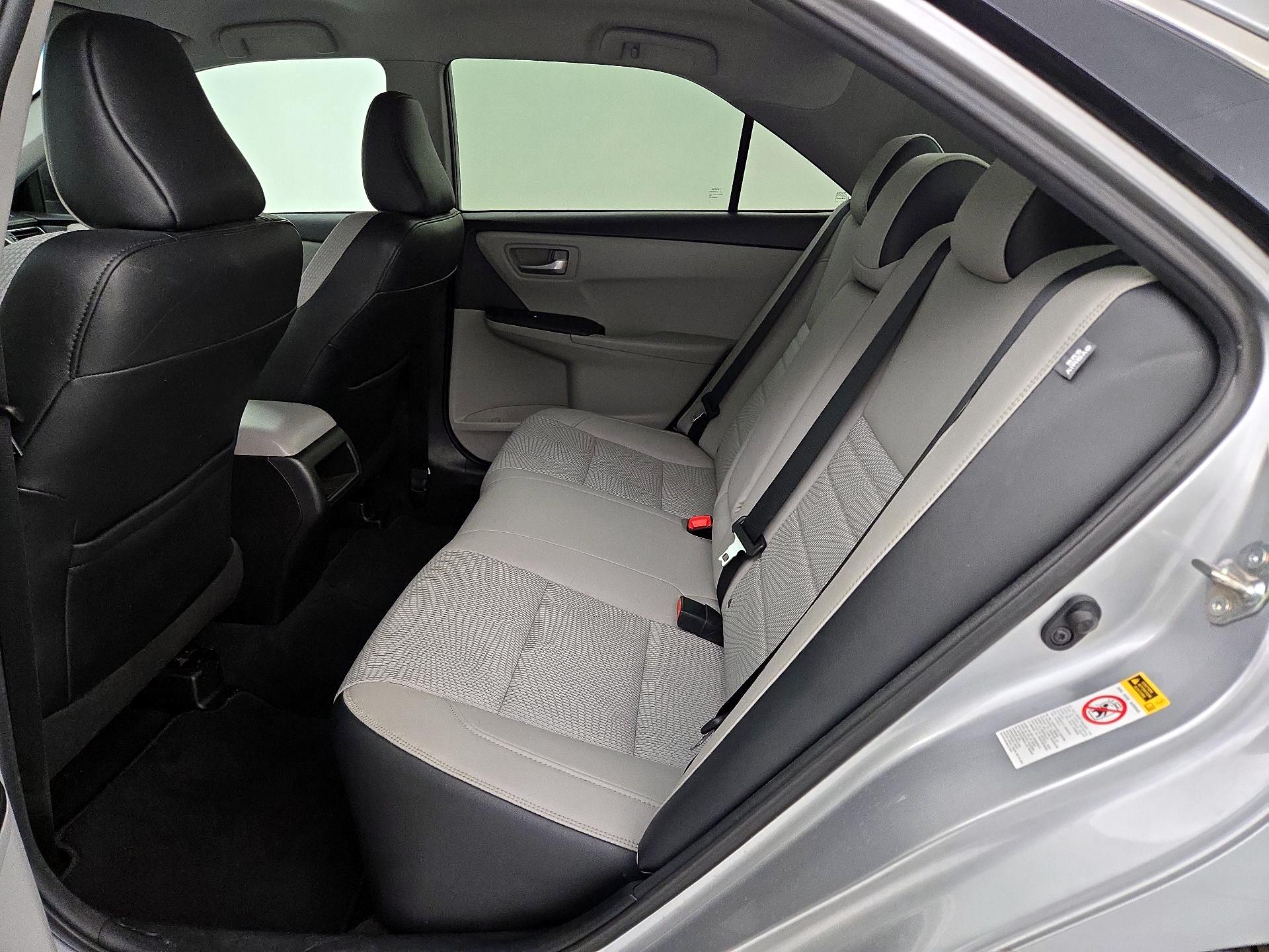 Thumbnail: 2016 Toyota Camry - 19