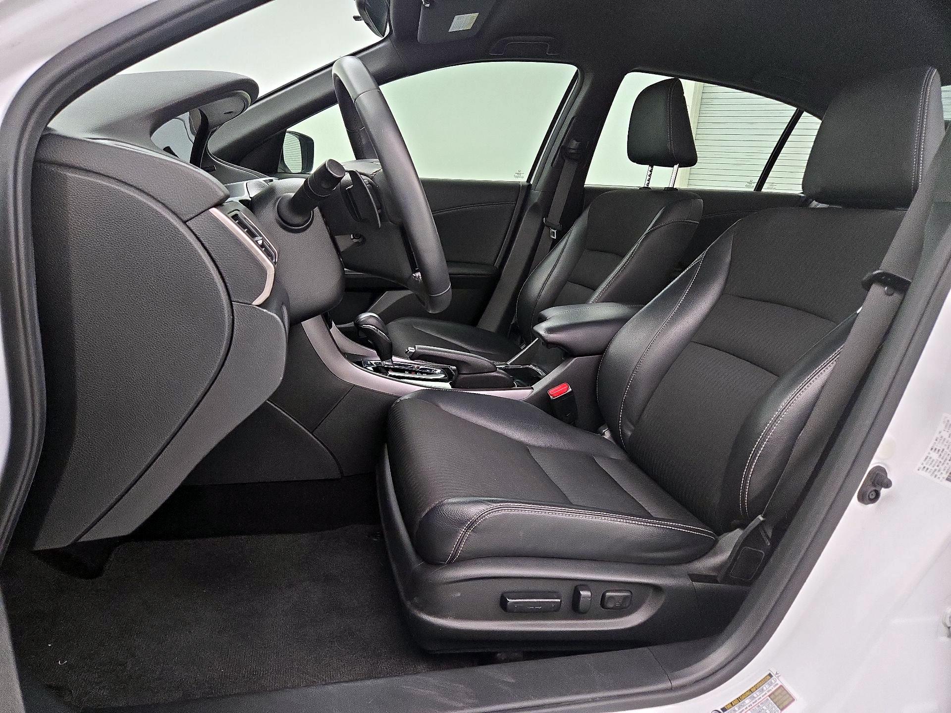 Thumbnail: 2016 Honda Accord - 11