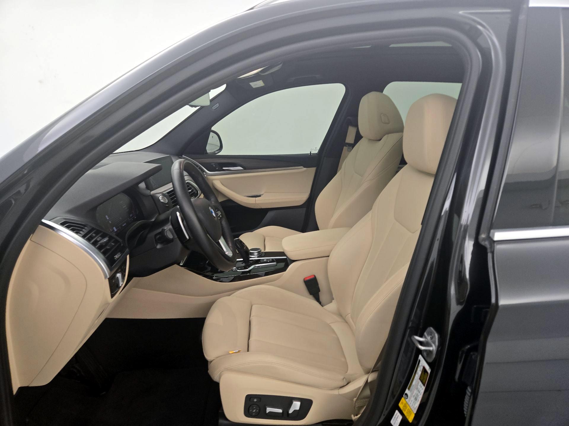 Thumbnail: 2021 BMW X3 - 11