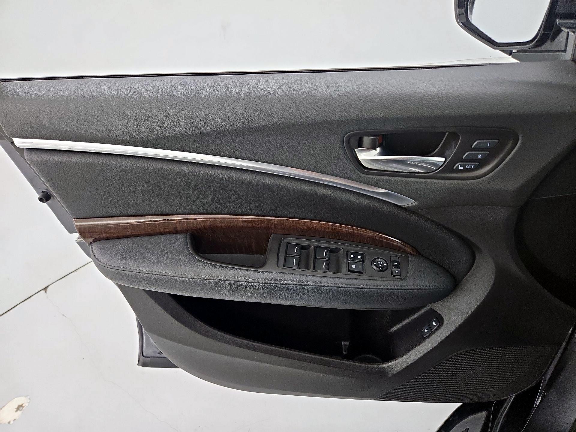 Thumbnail: 2019 Acura MDX - 12