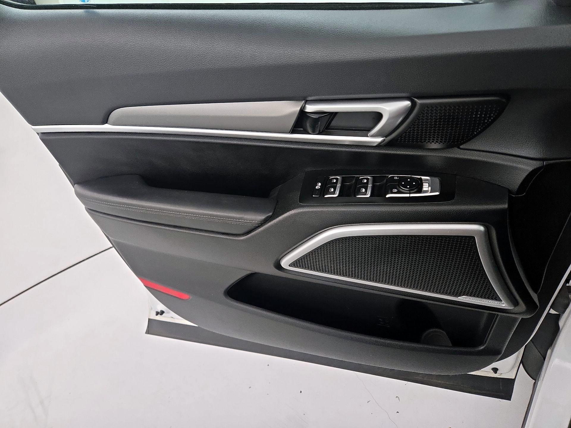 Thumbnail: 2020 Kia Telluride - 12