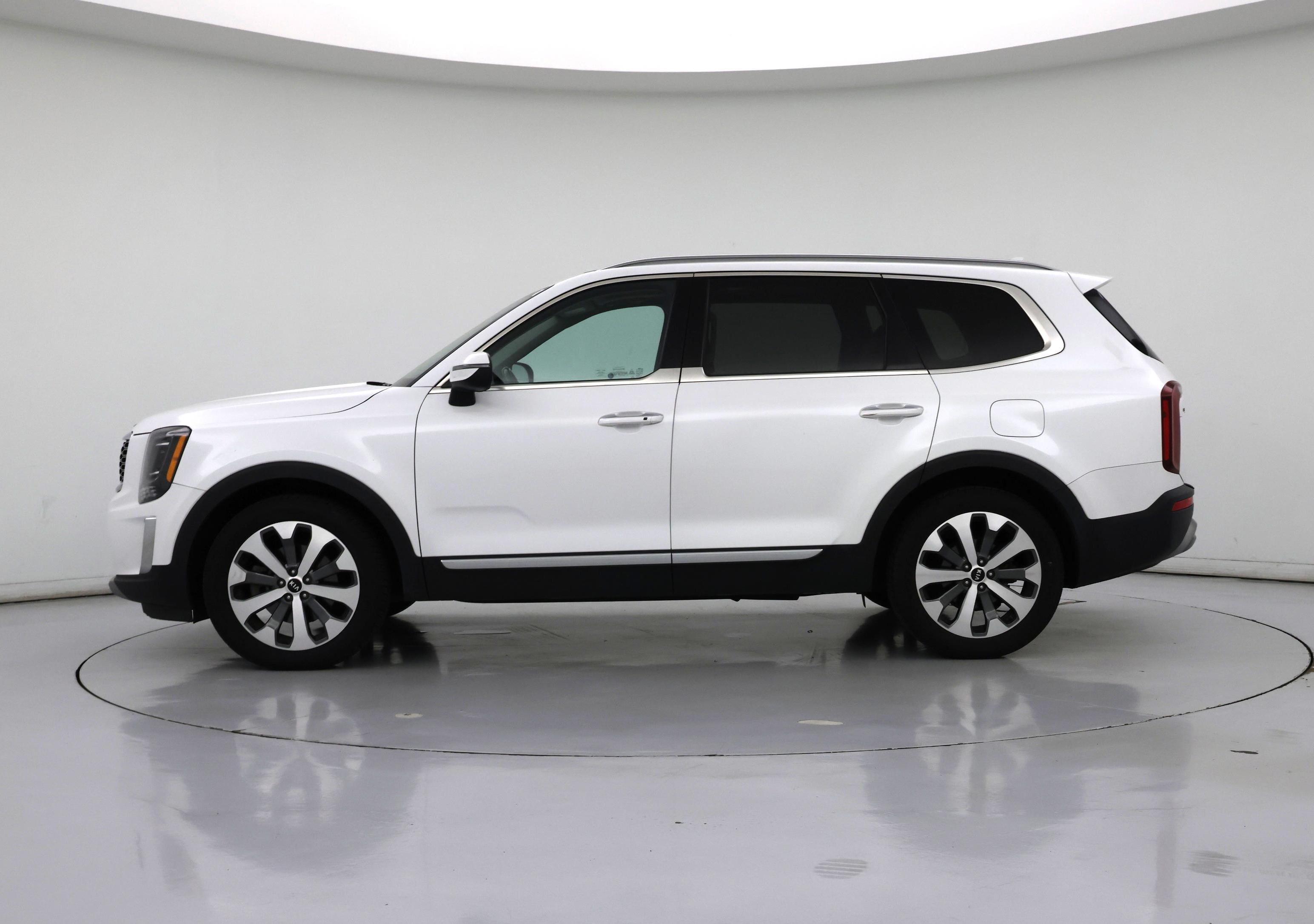 Thumbnail: 2020 Kia Telluride - 3
