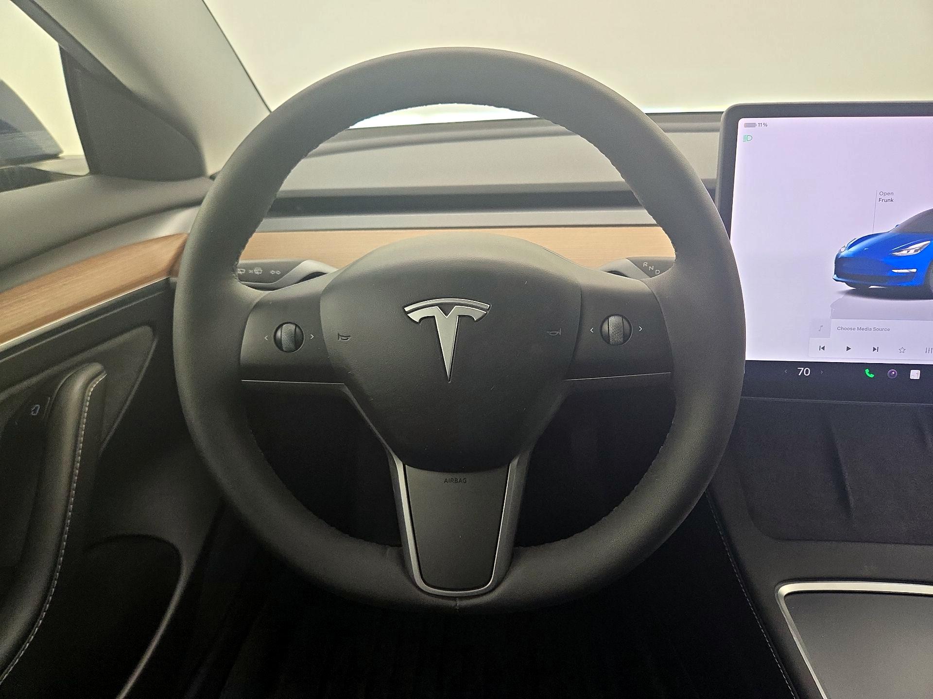Thumbnail: 2023 Tesla Model 3 - 10