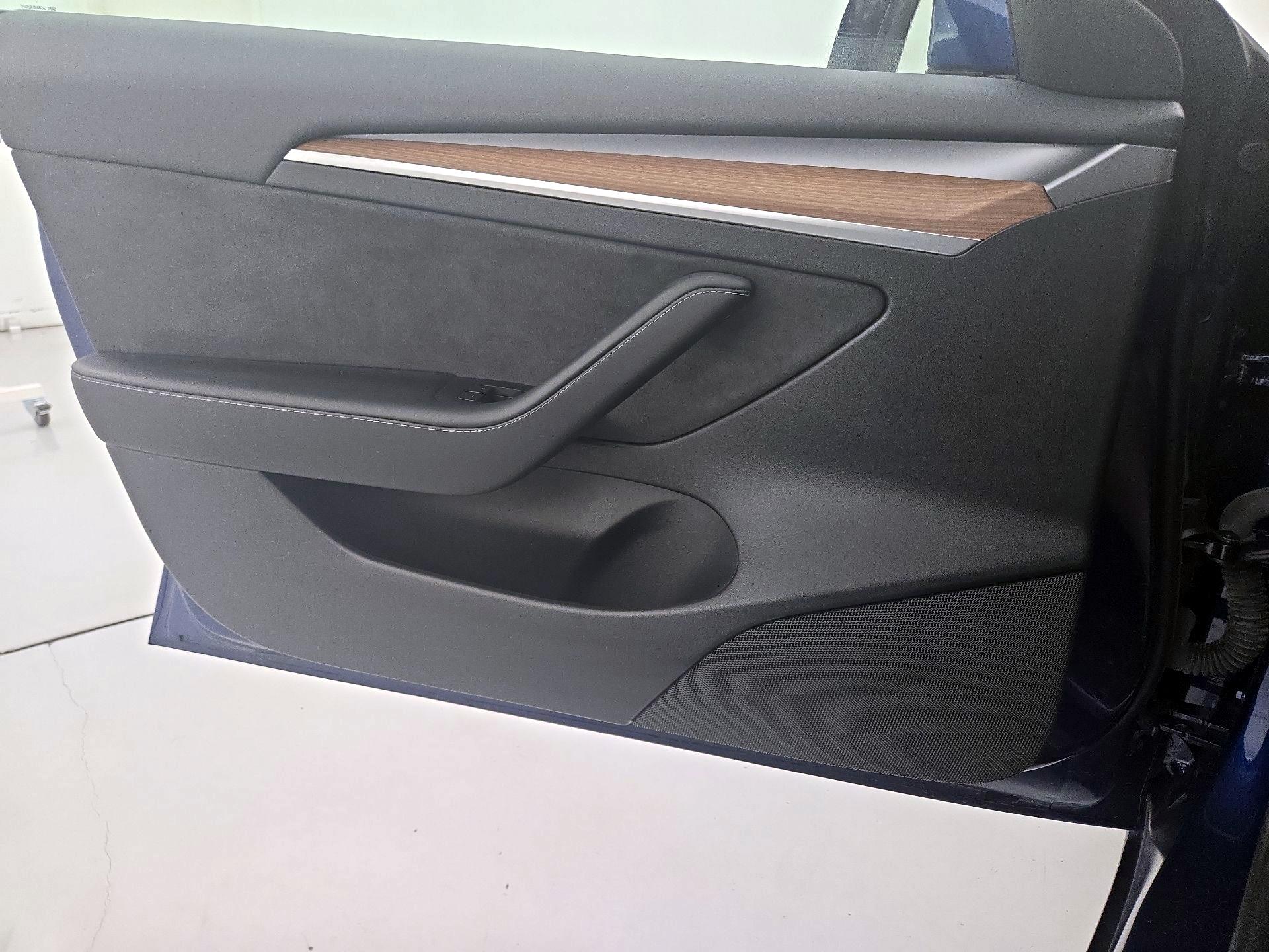 Thumbnail: 2023 Tesla Model 3 - 12