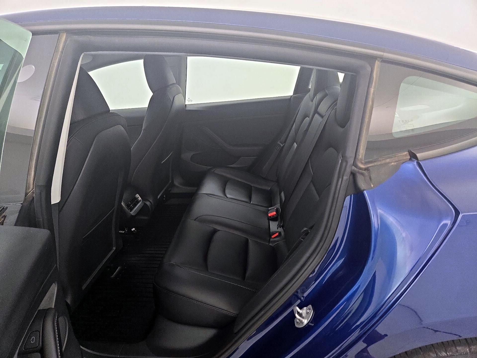 Thumbnail: 2023 Tesla Model 3 - 18