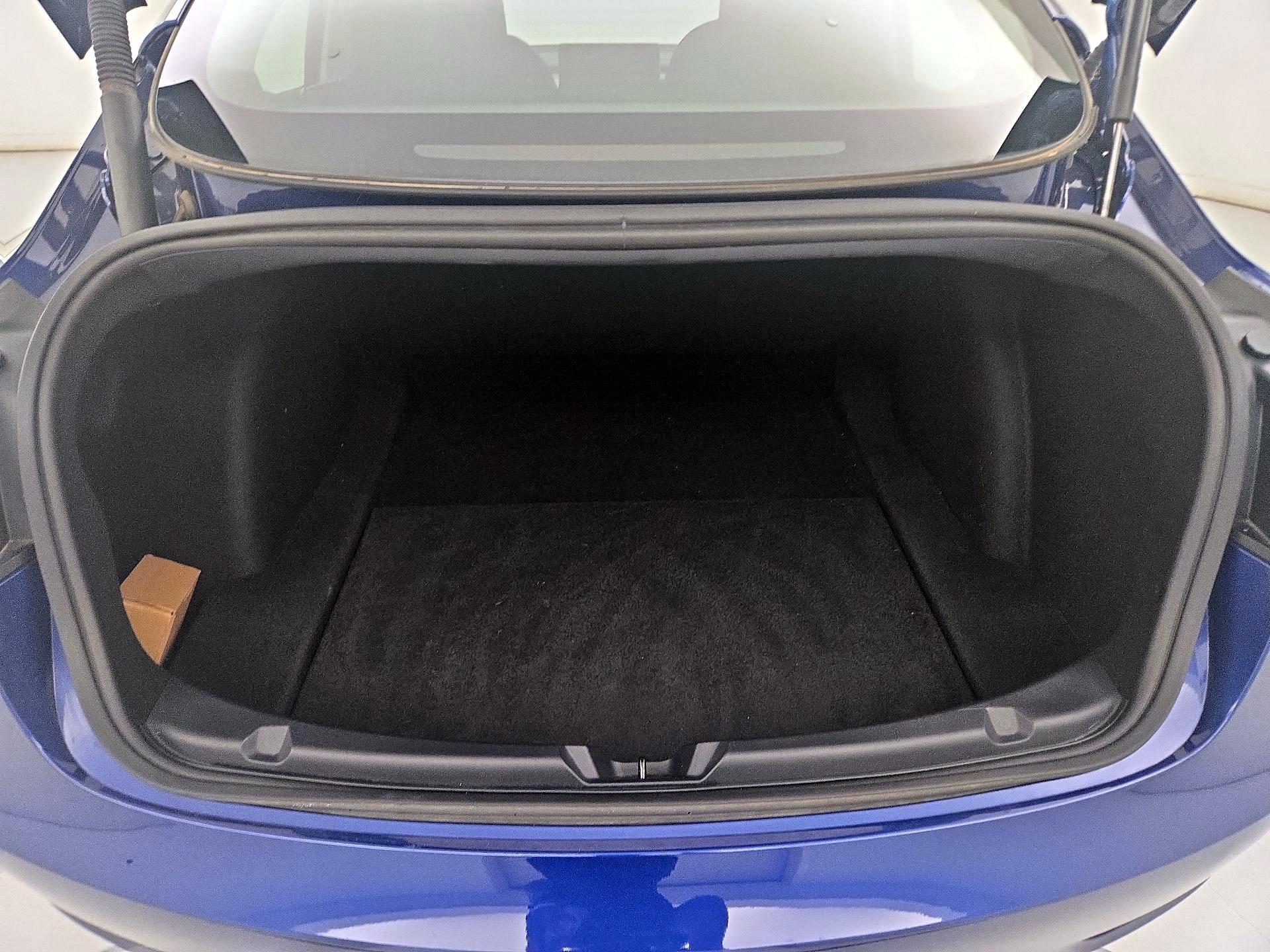 Thumbnail: 2023 Tesla Model 3 - 19
