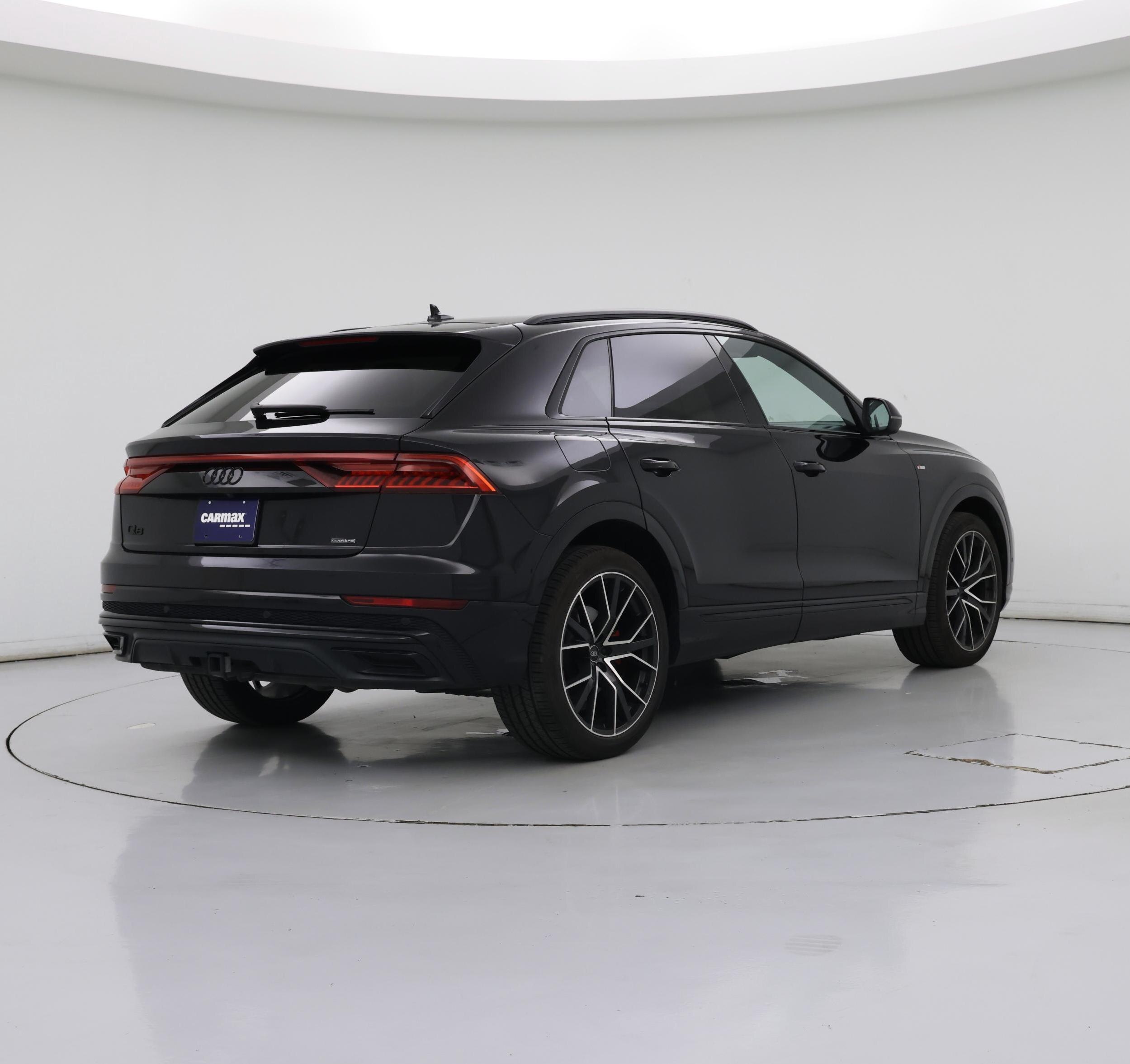 Thumbnail: 2021 Audi Q8 - 8