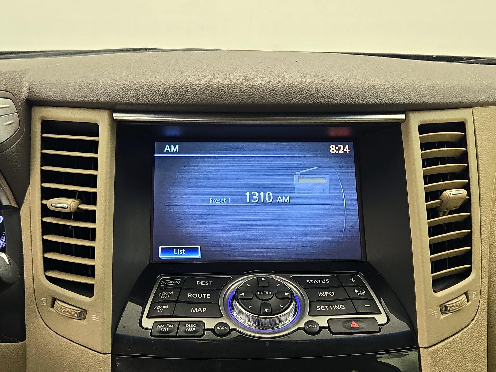 Thumbnail: 2016 INFINITI QX70 - 16