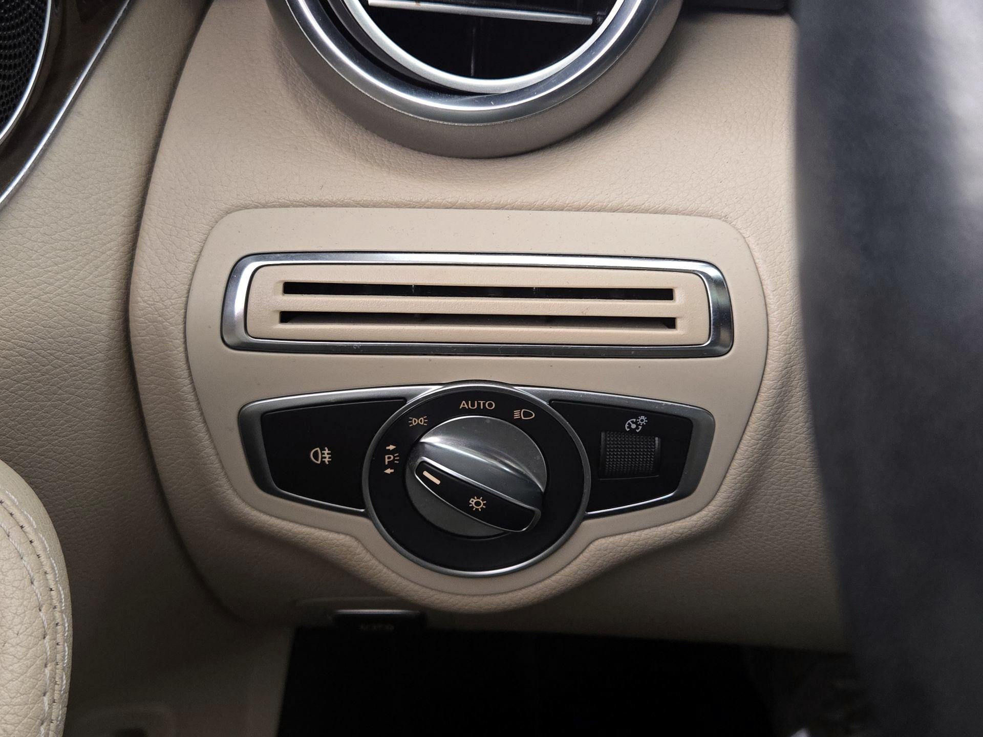 Thumbnail: 2019 Mercedes-Benz C-Class - 13