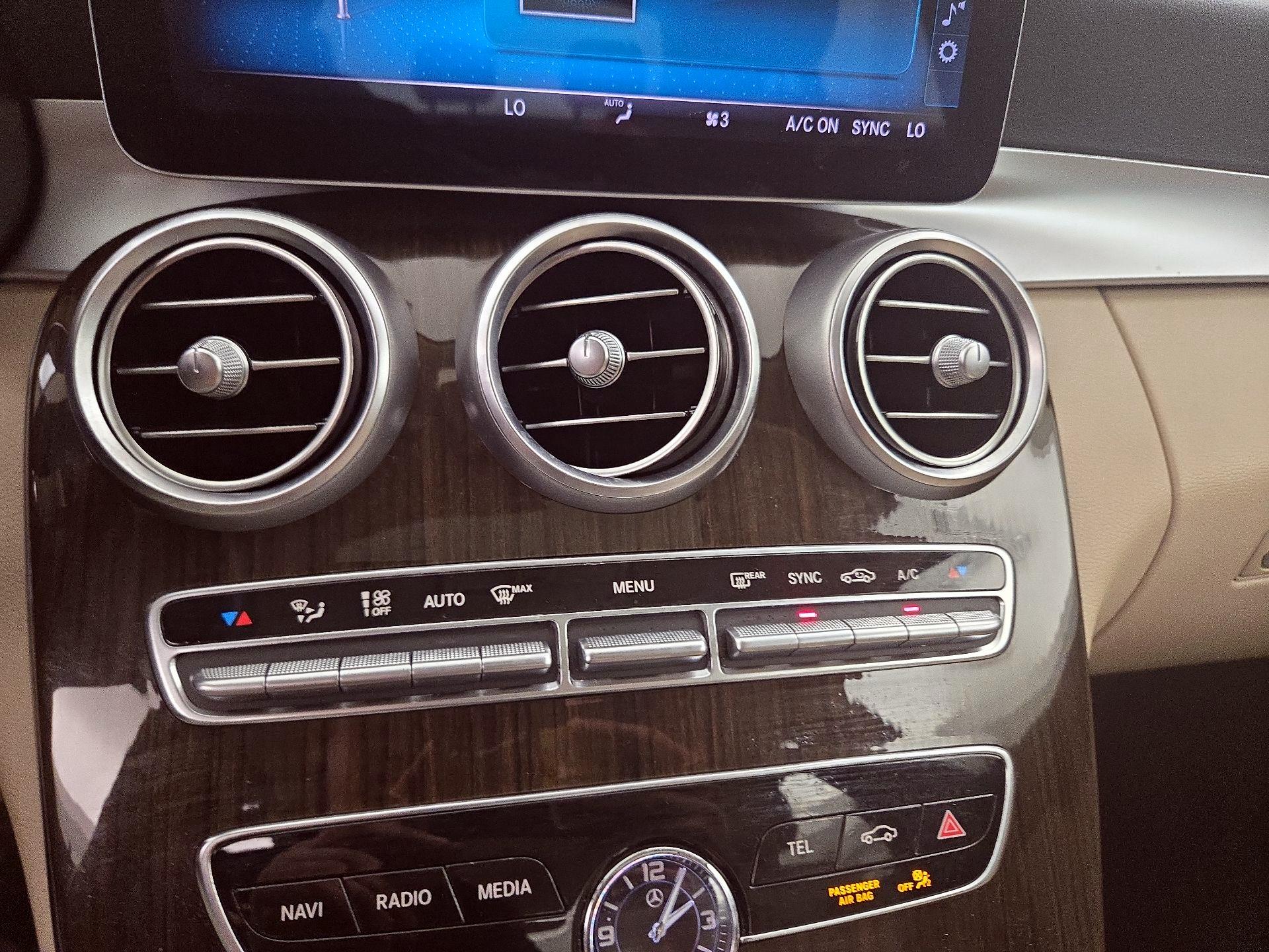 Thumbnail: 2019 Mercedes-Benz C-Class - 16