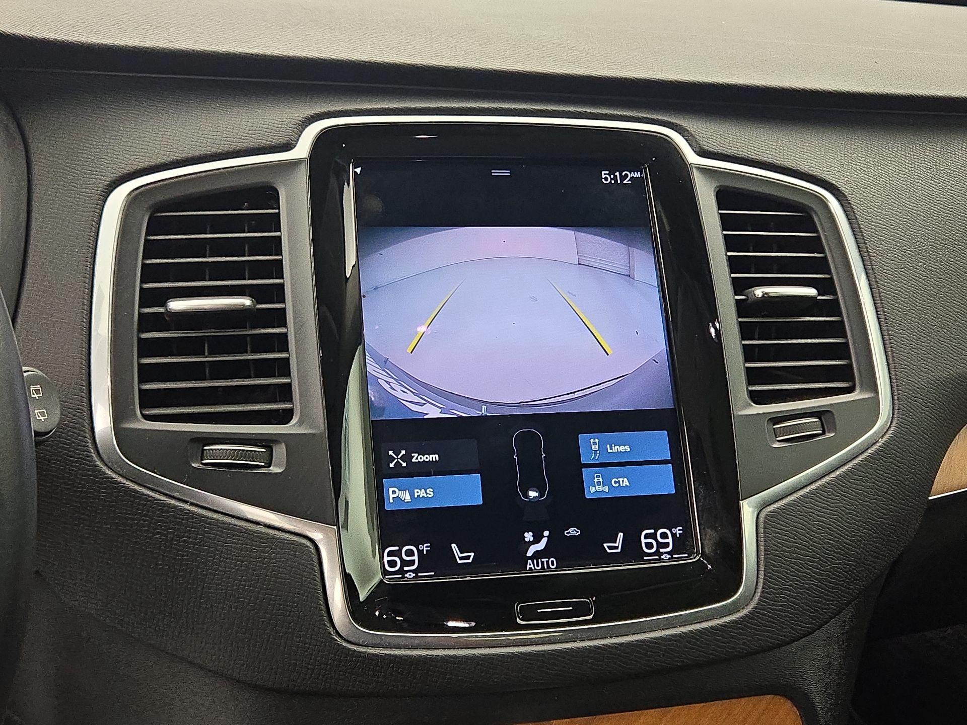 Thumbnail: 2021 Volvo XC90 - 15
