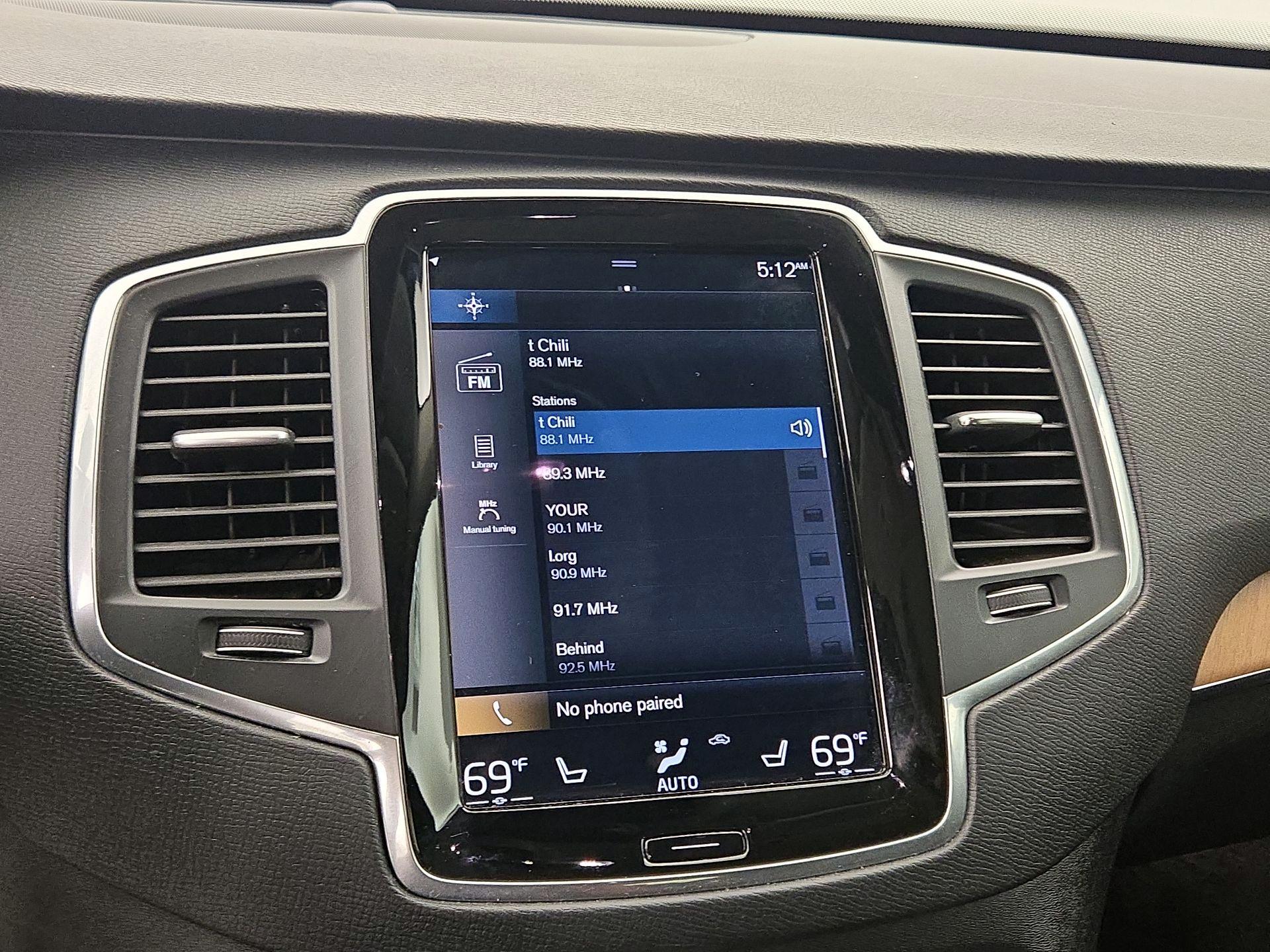 Thumbnail: 2021 Volvo XC90 - 16