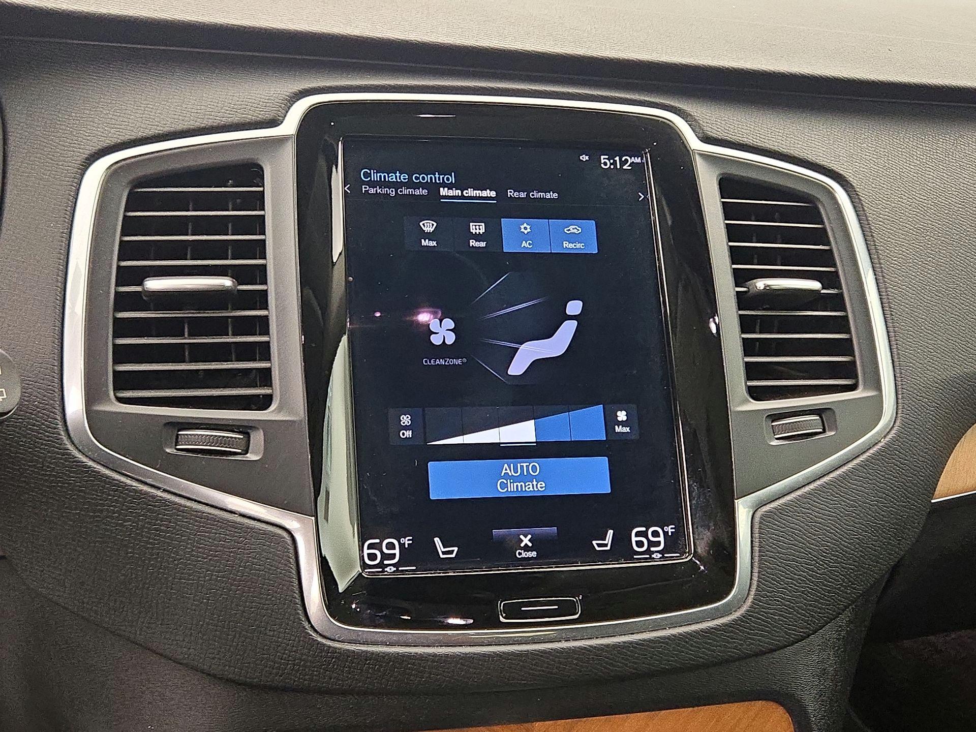 Thumbnail: 2021 Volvo XC90 - 17