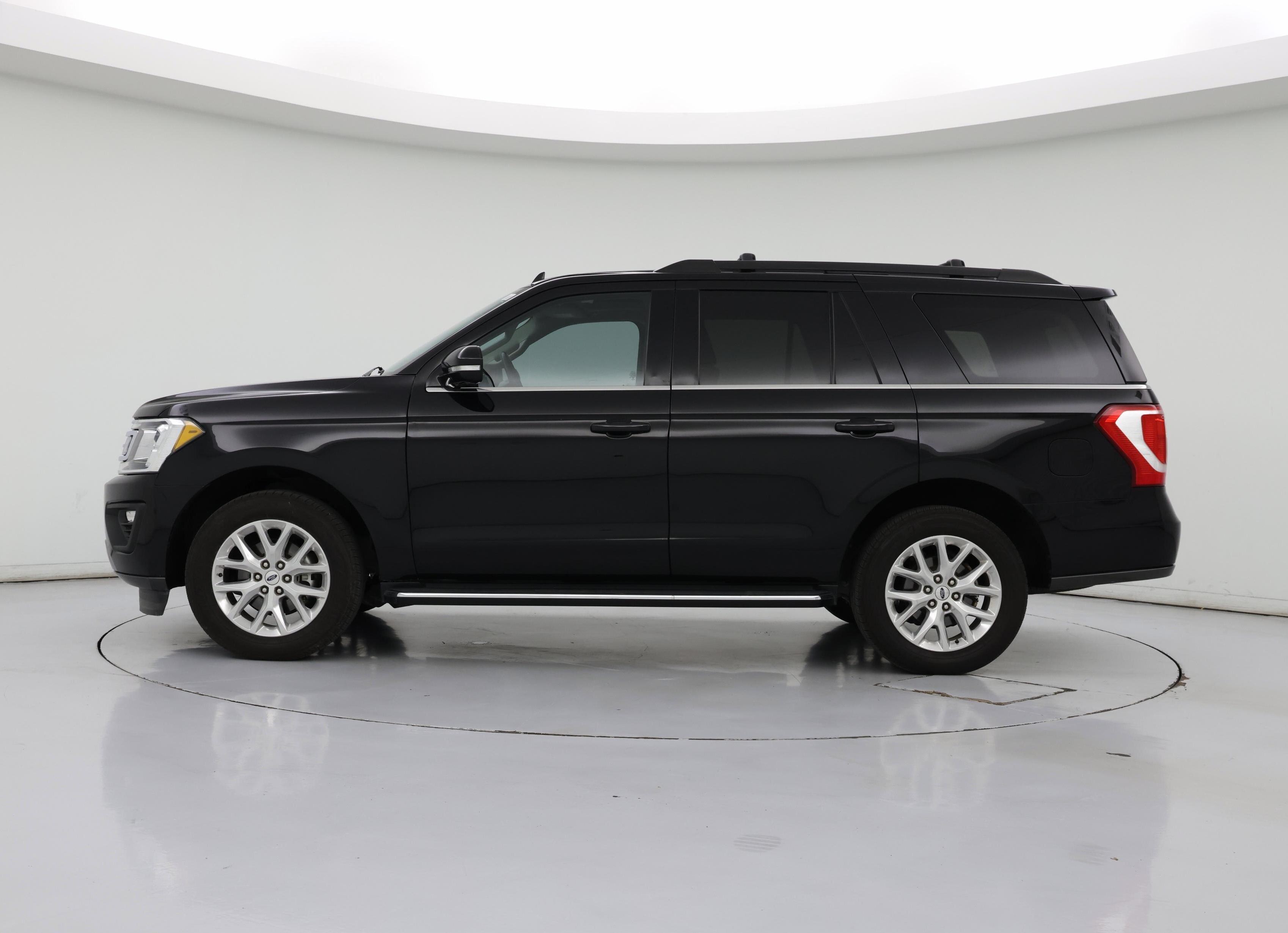 Thumbnail: 2021 Ford Expedition - 3
