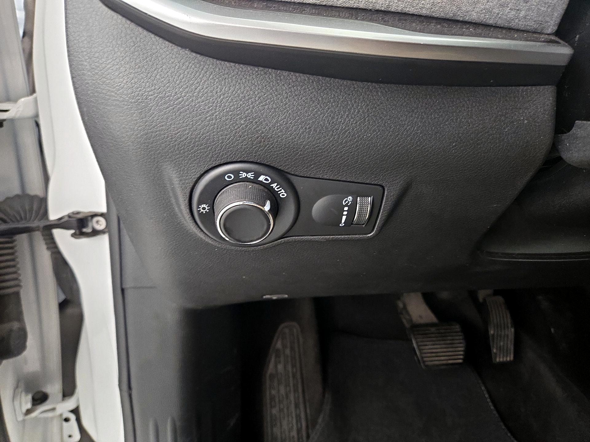 Thumbnail: 2023 Jeep Compass - 13