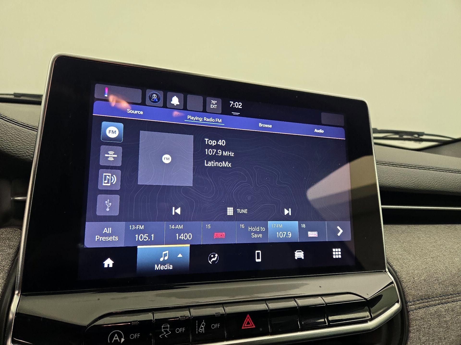 Thumbnail: 2023 Jeep Compass - 15
