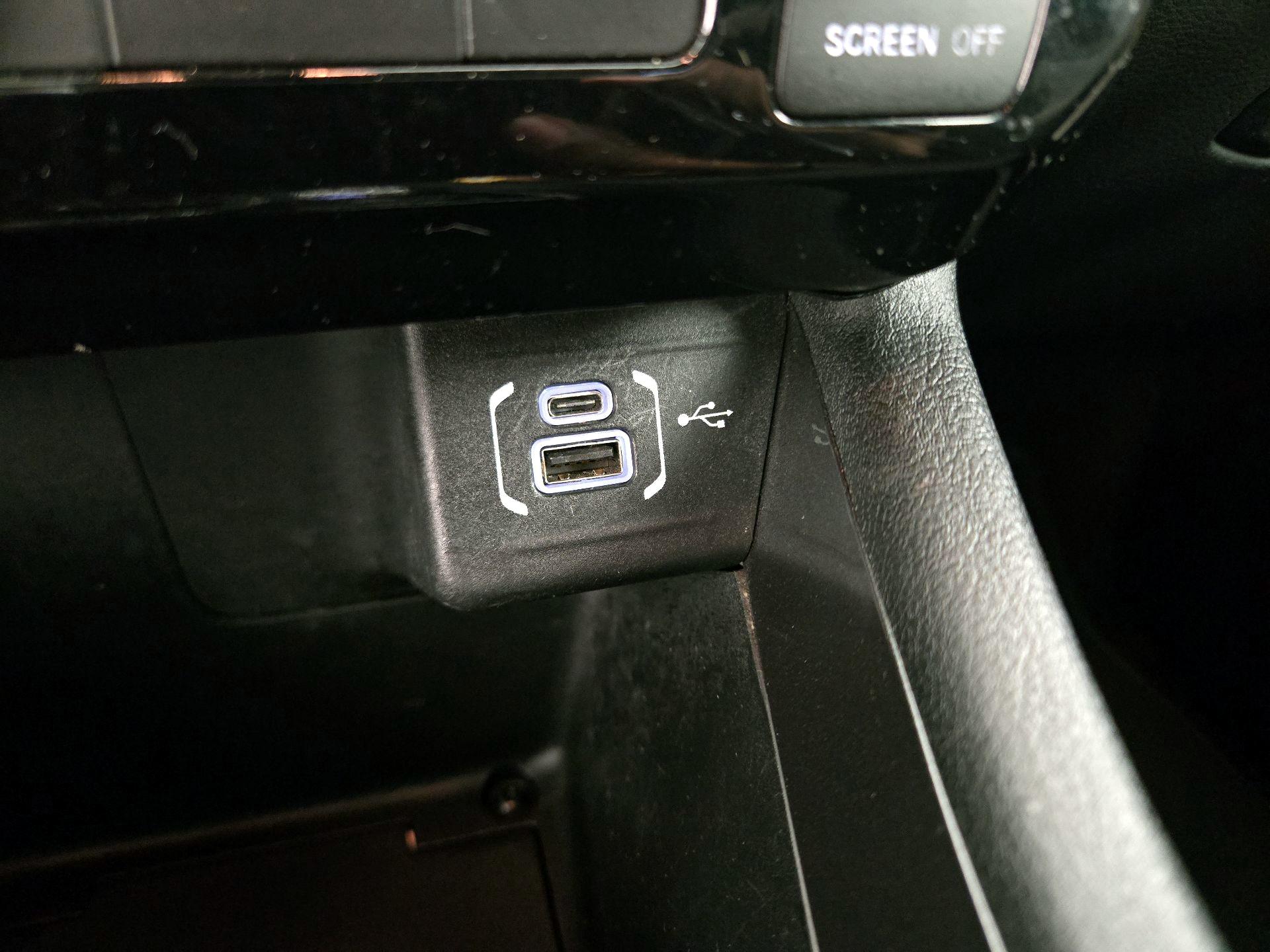 Thumbnail: 2023 Jeep Compass - 18