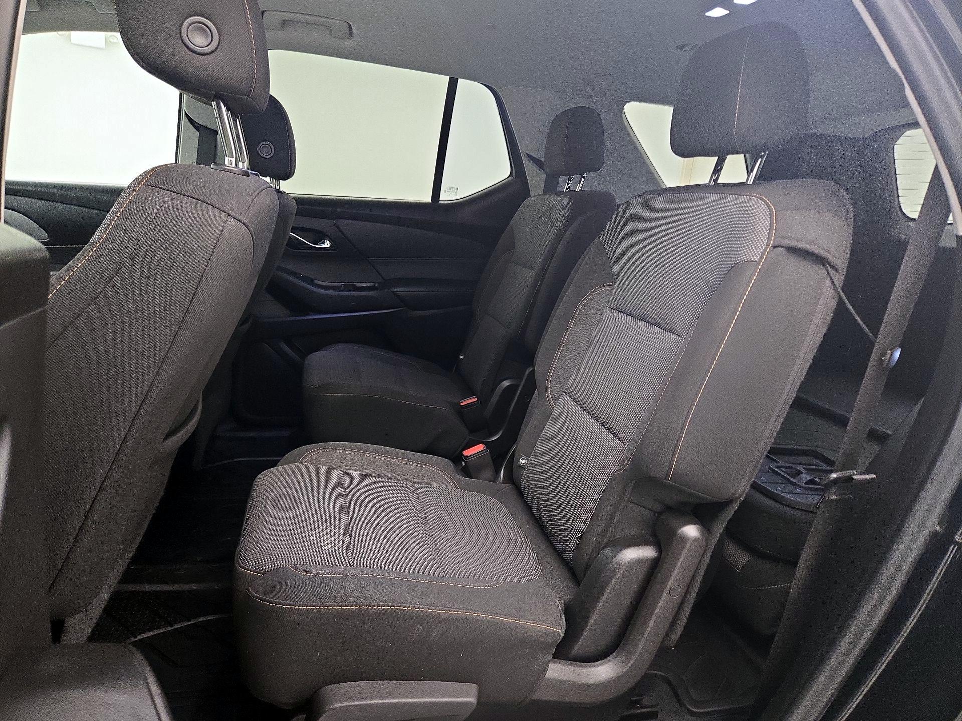 Thumbnail: 2021 Chevrolet Traverse - 19