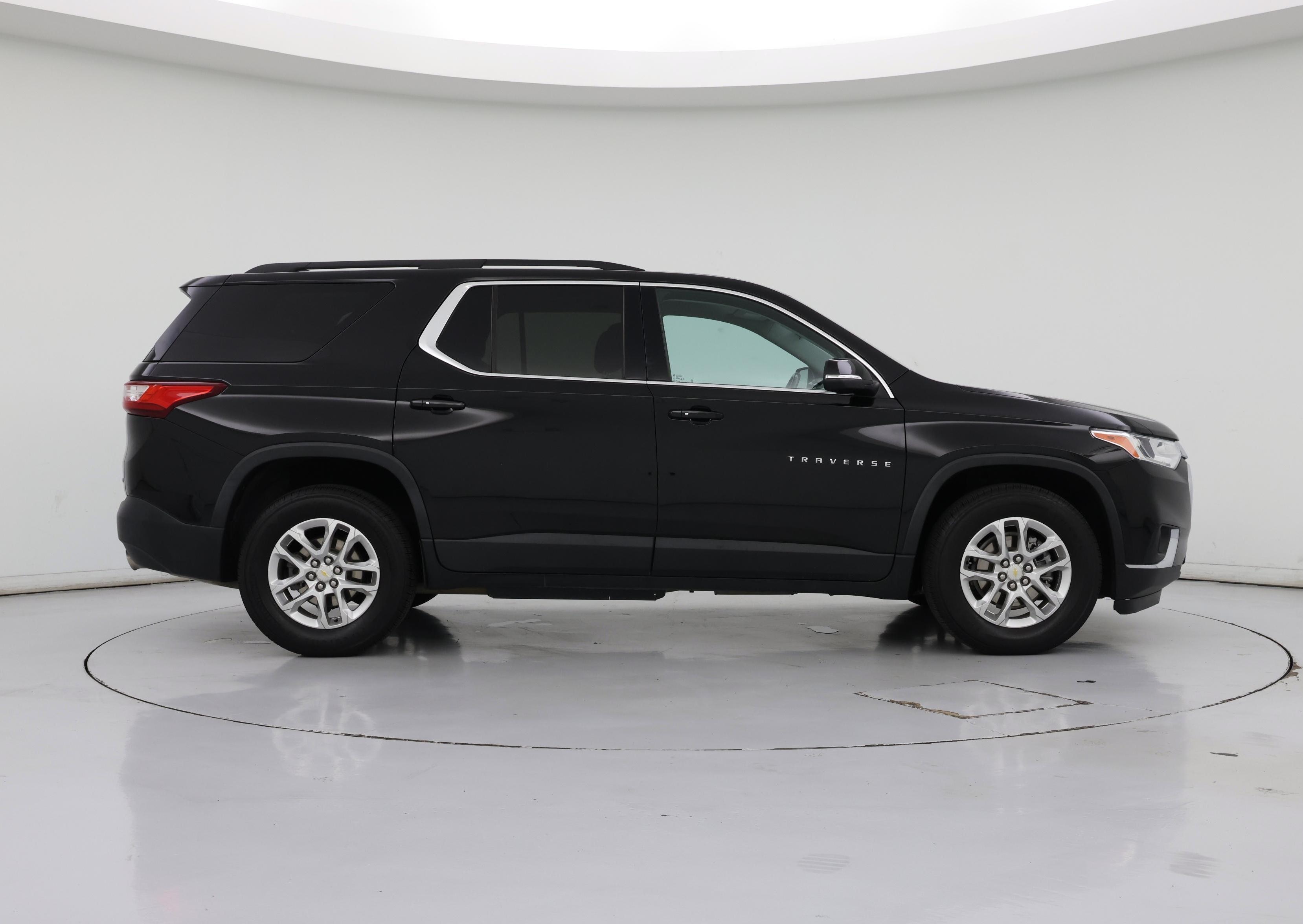 Thumbnail: 2021 Chevrolet Traverse - 7