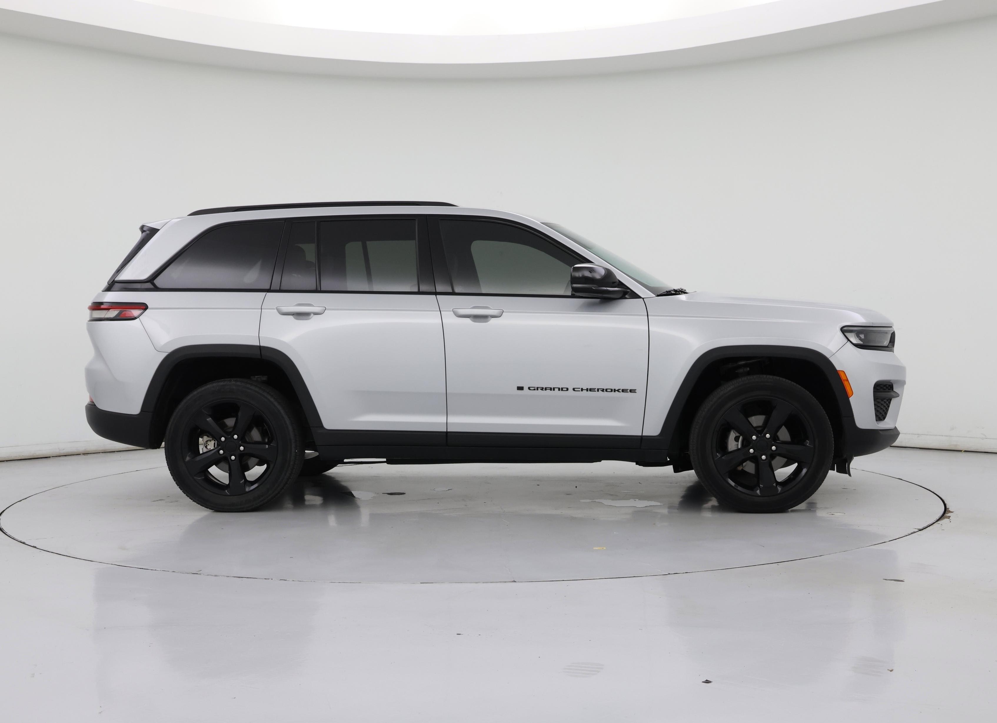 Thumbnail: 2023 Jeep Grand Cherokee - 7