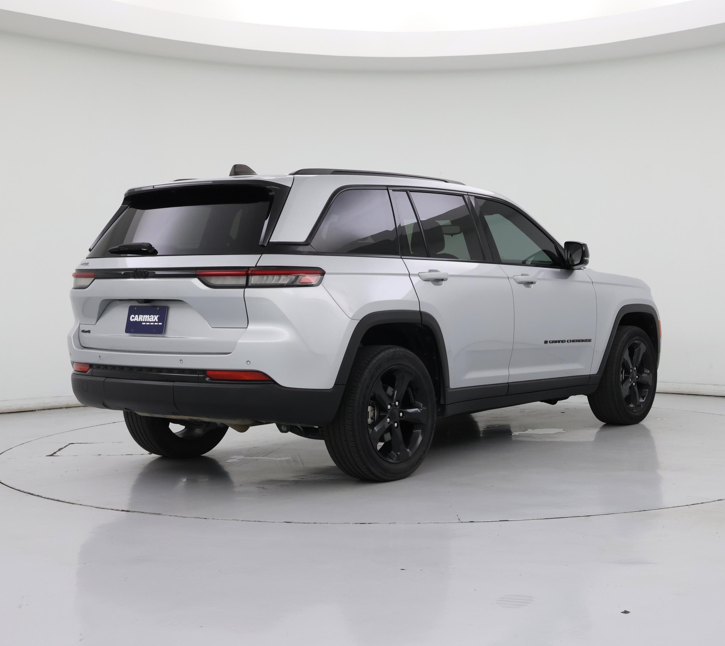 Thumbnail: 2023 Jeep Grand Cherokee - 8