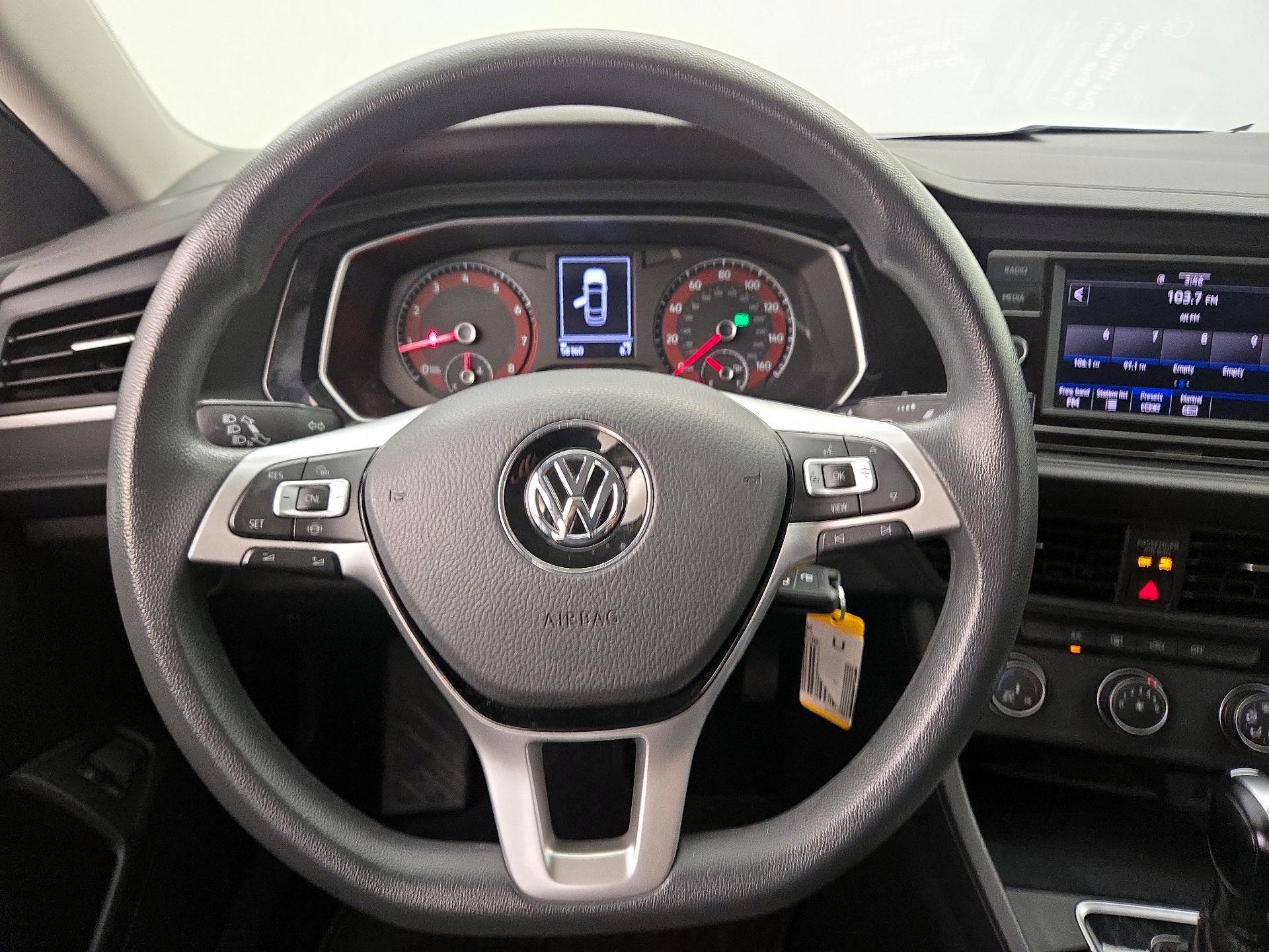 Thumbnail: 2021 Volkswagen Jetta - 10