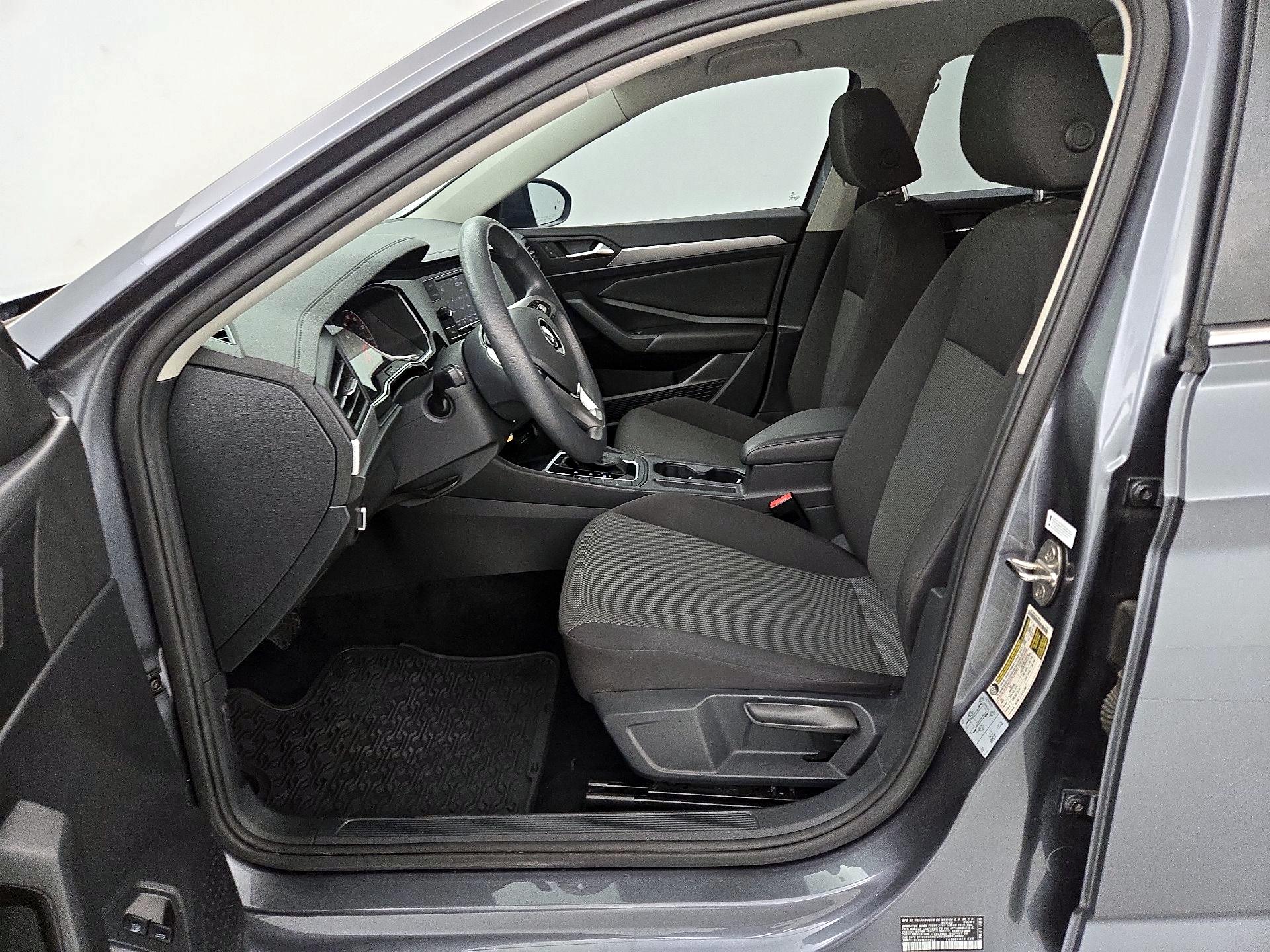 Thumbnail: 2021 Volkswagen Jetta - 11