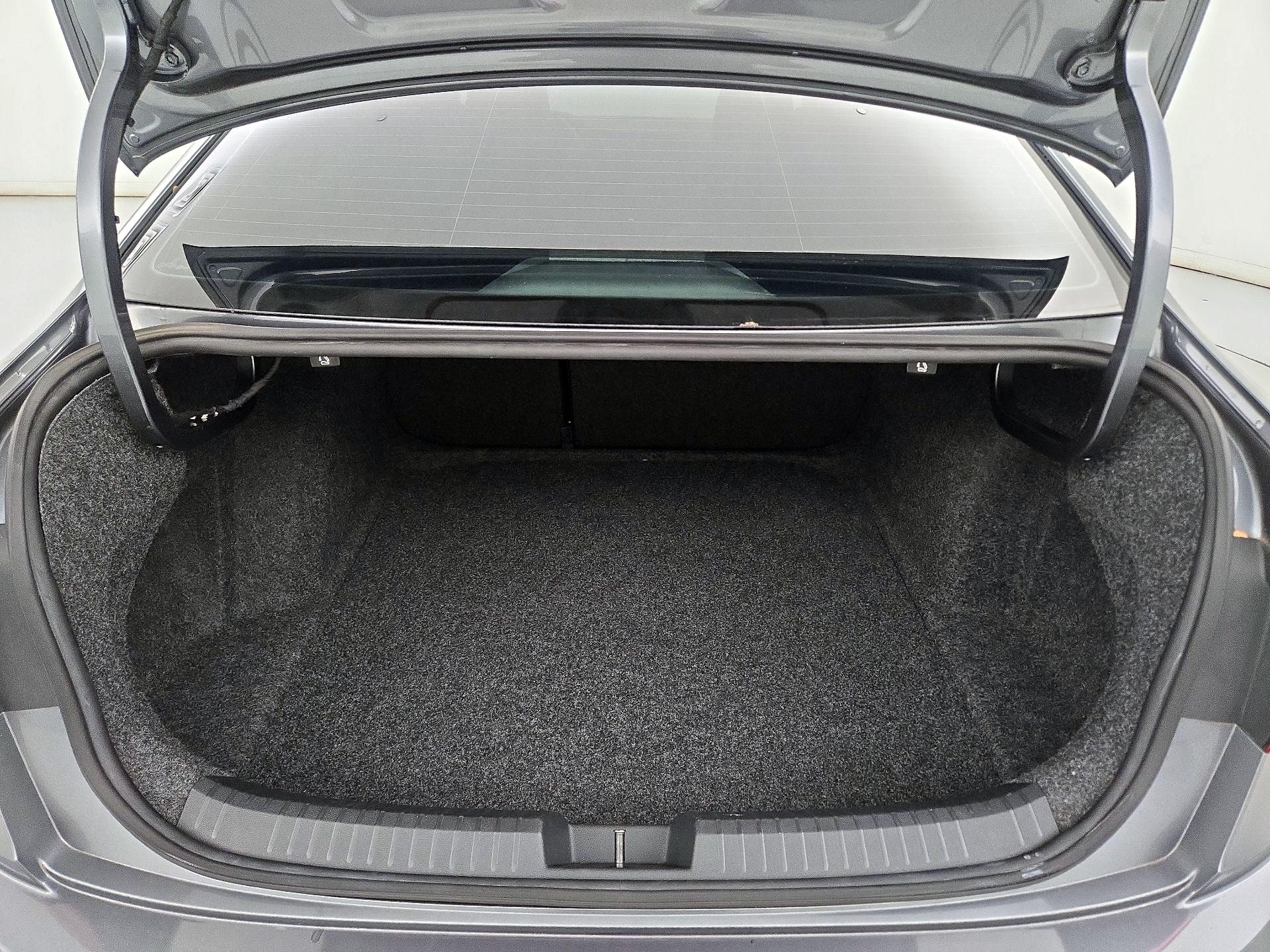 Thumbnail: 2021 Volkswagen Jetta - 18