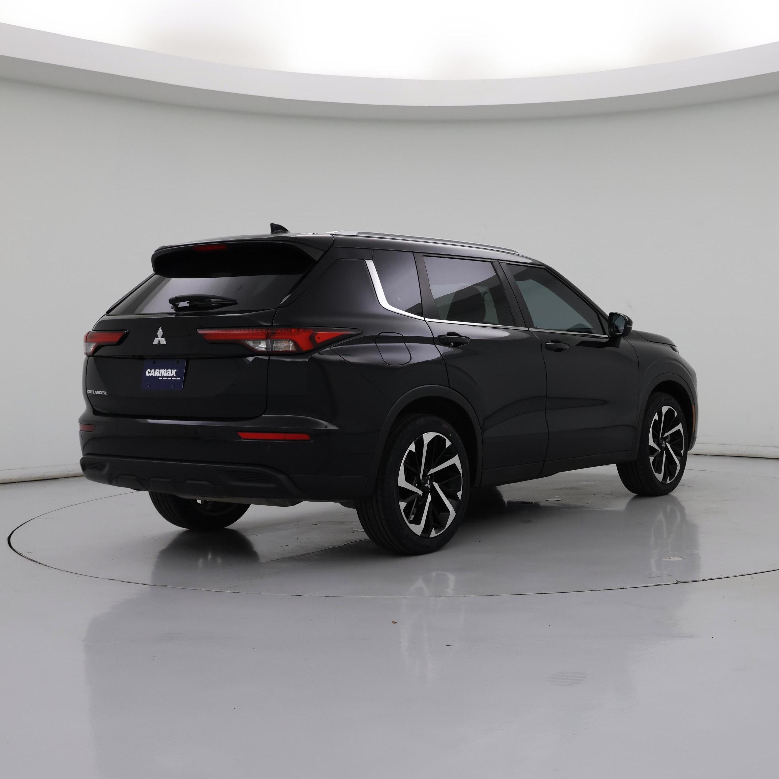 Thumbnail: 2022 Mitsubishi Outlander - 8