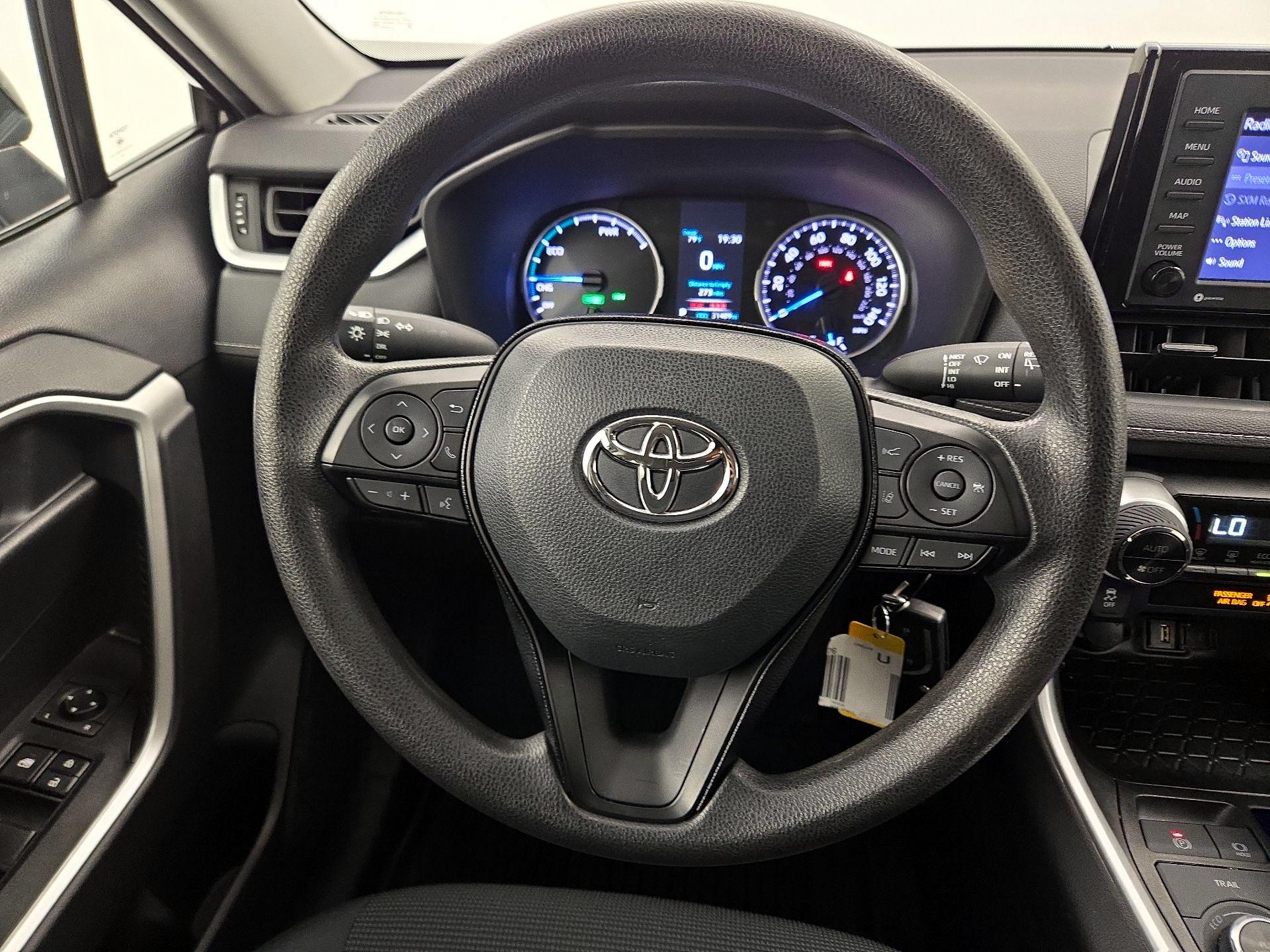 Thumbnail: 2021 Toyota RAV4 - 10