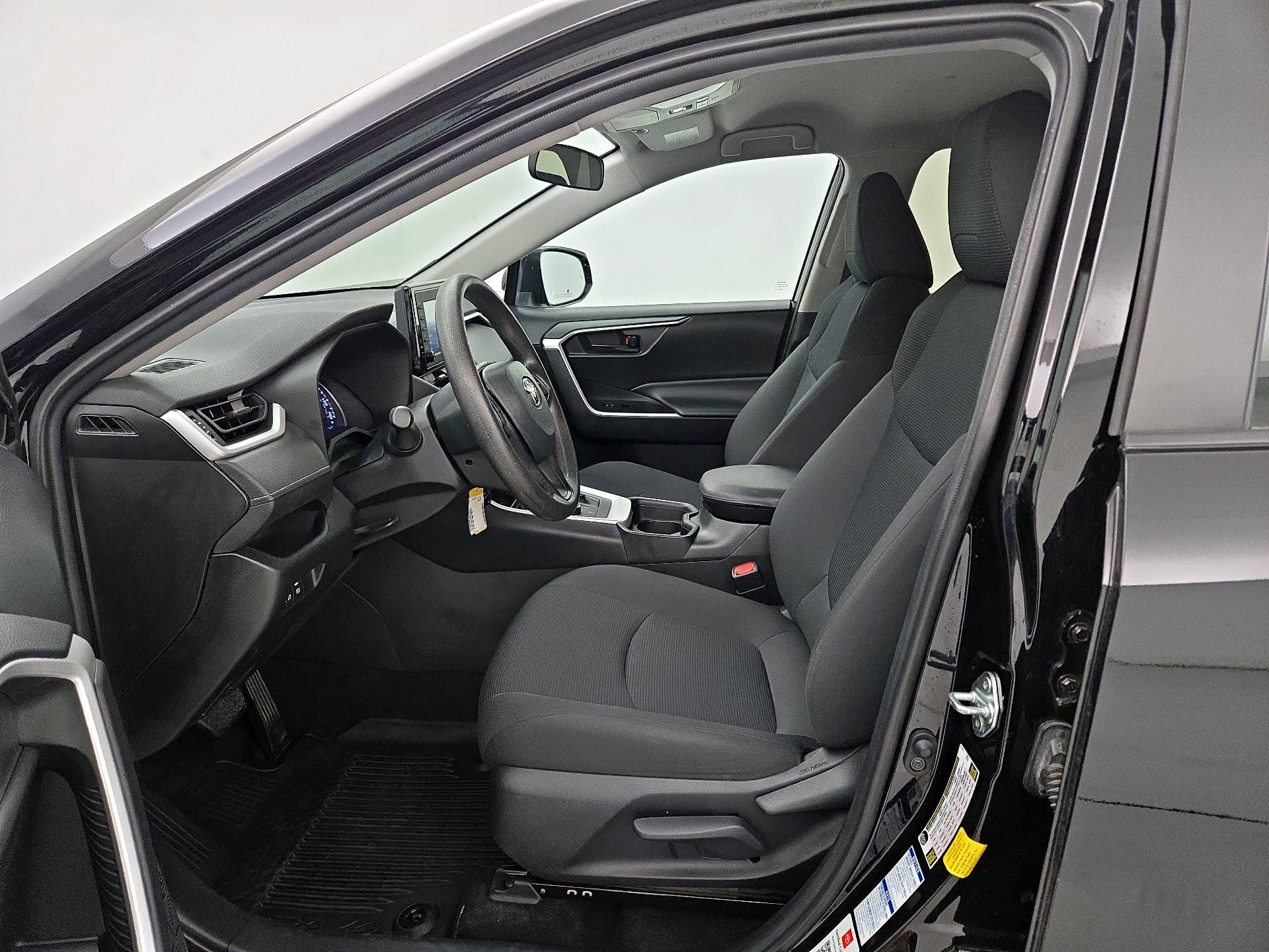 Thumbnail: 2021 Toyota RAV4 - 11
