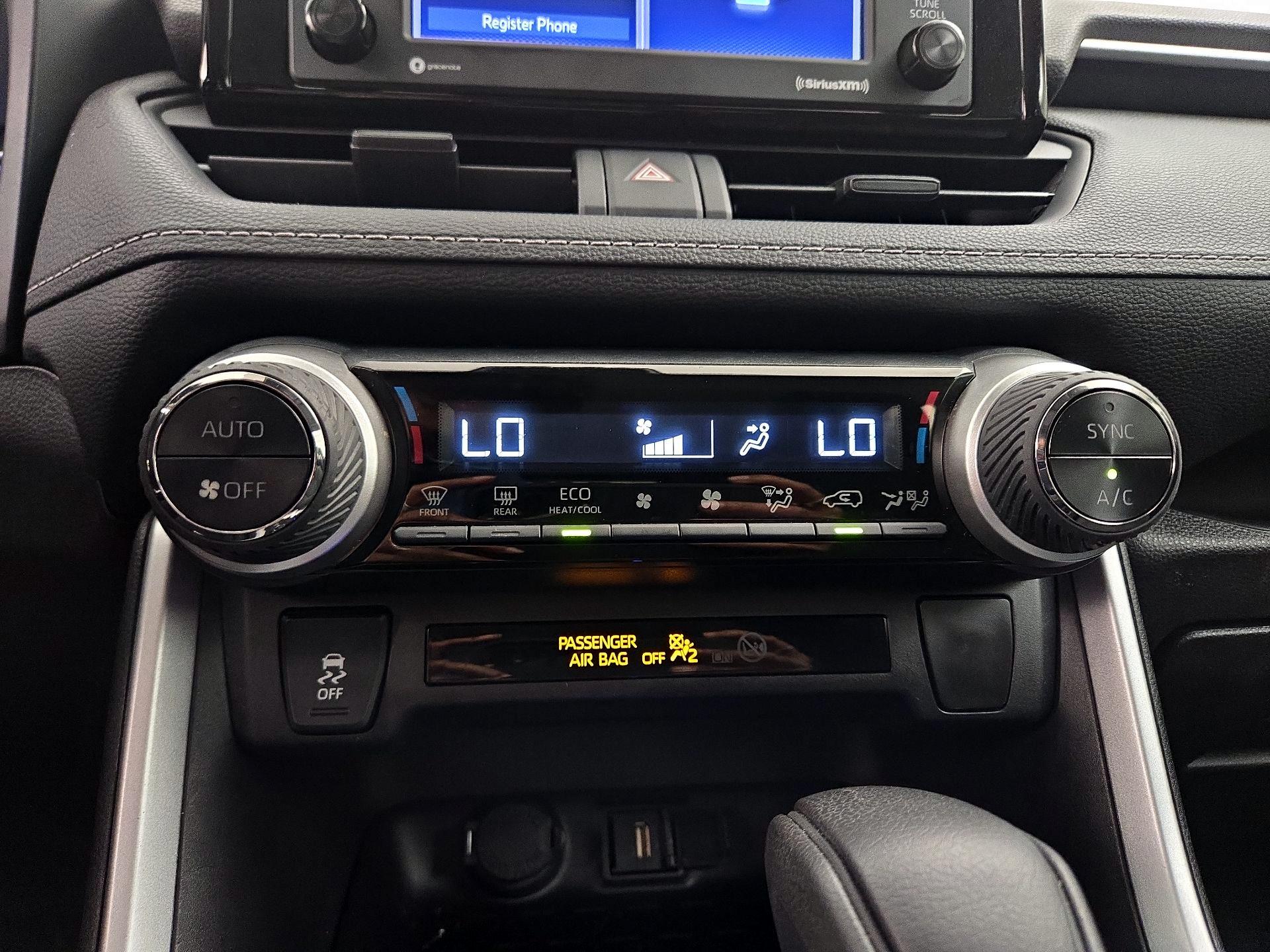 Thumbnail: 2021 Toyota RAV4 - 16