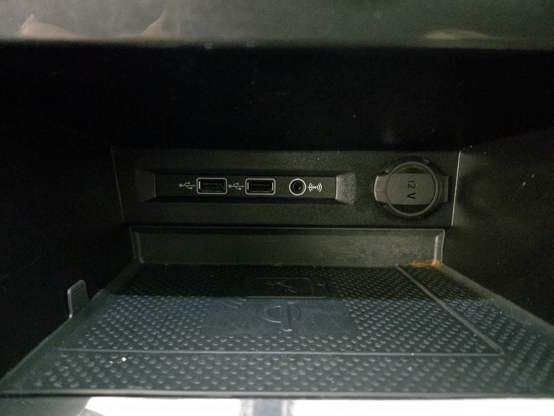 Thumbnail: 2020 Volkswagen Tiguan - 19